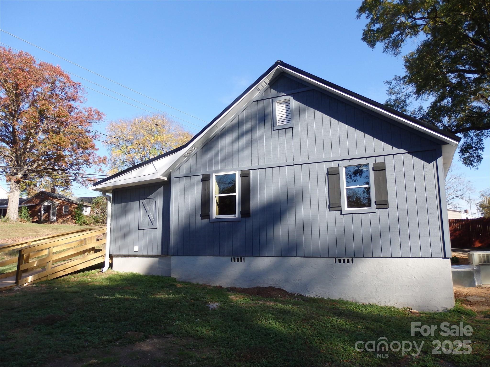 539 W Salisbury Street Property Photo 5