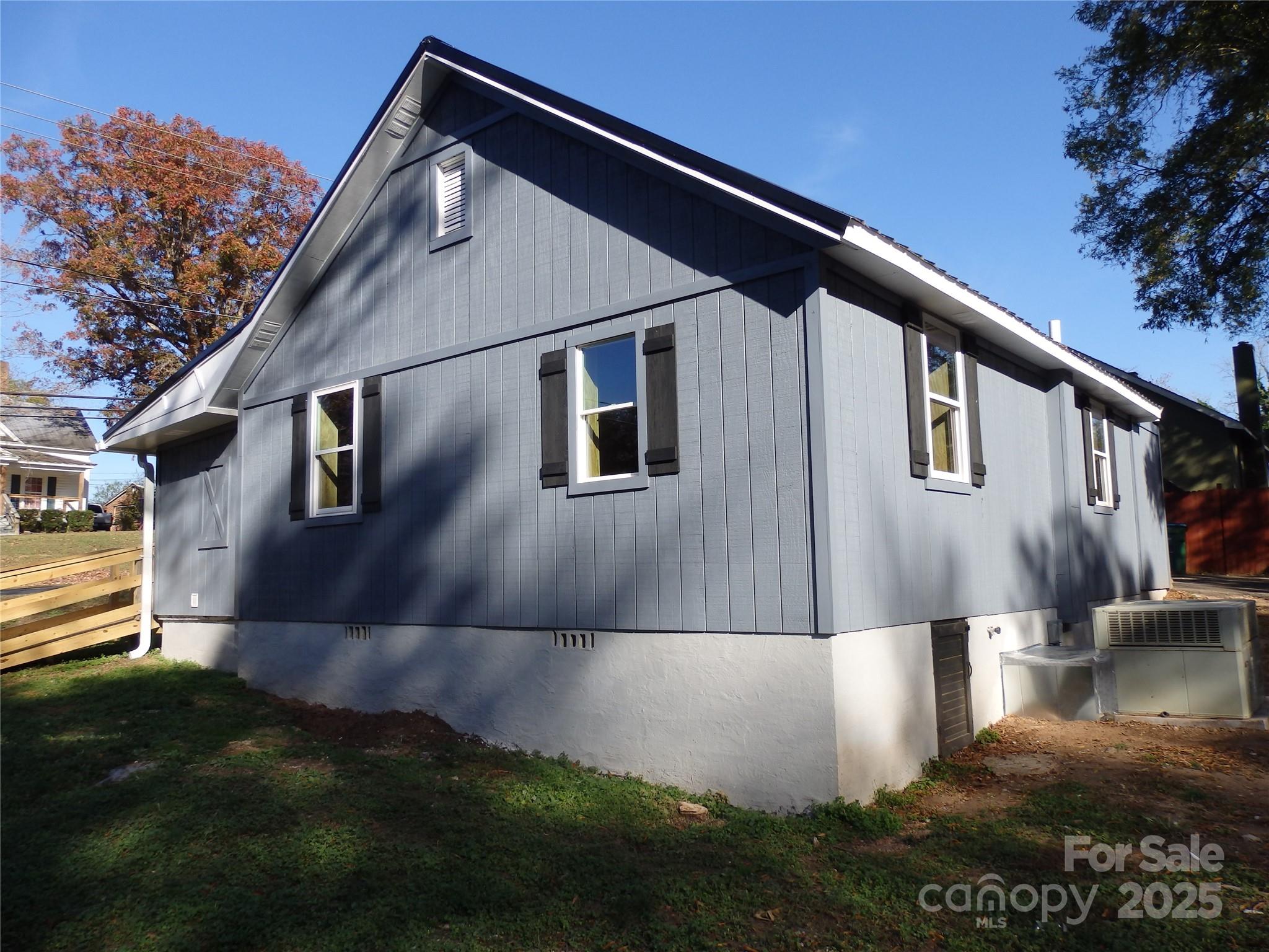 539 W Salisbury Street Property Photo 6