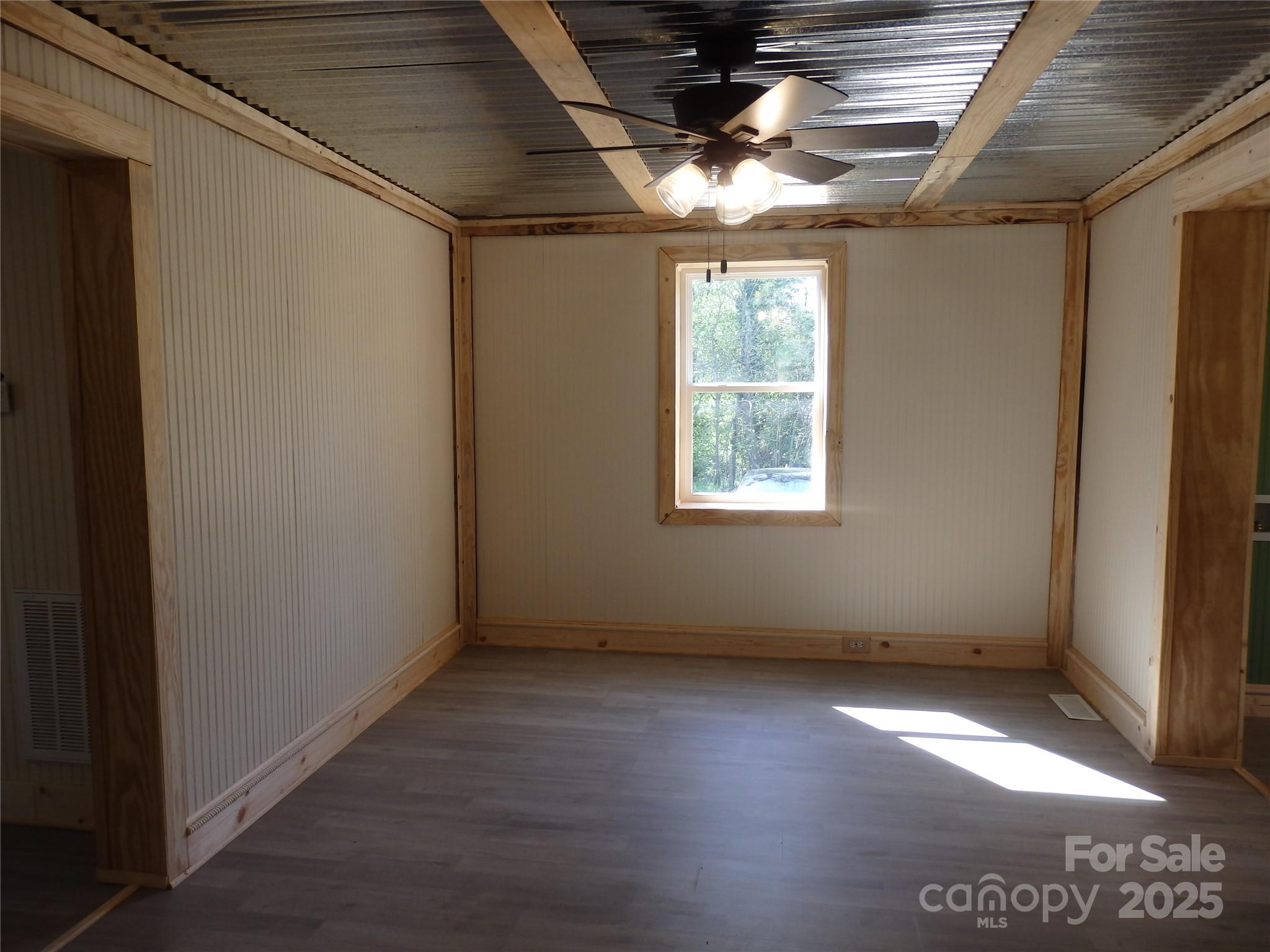 539 W Salisbury Street Property Photo 14