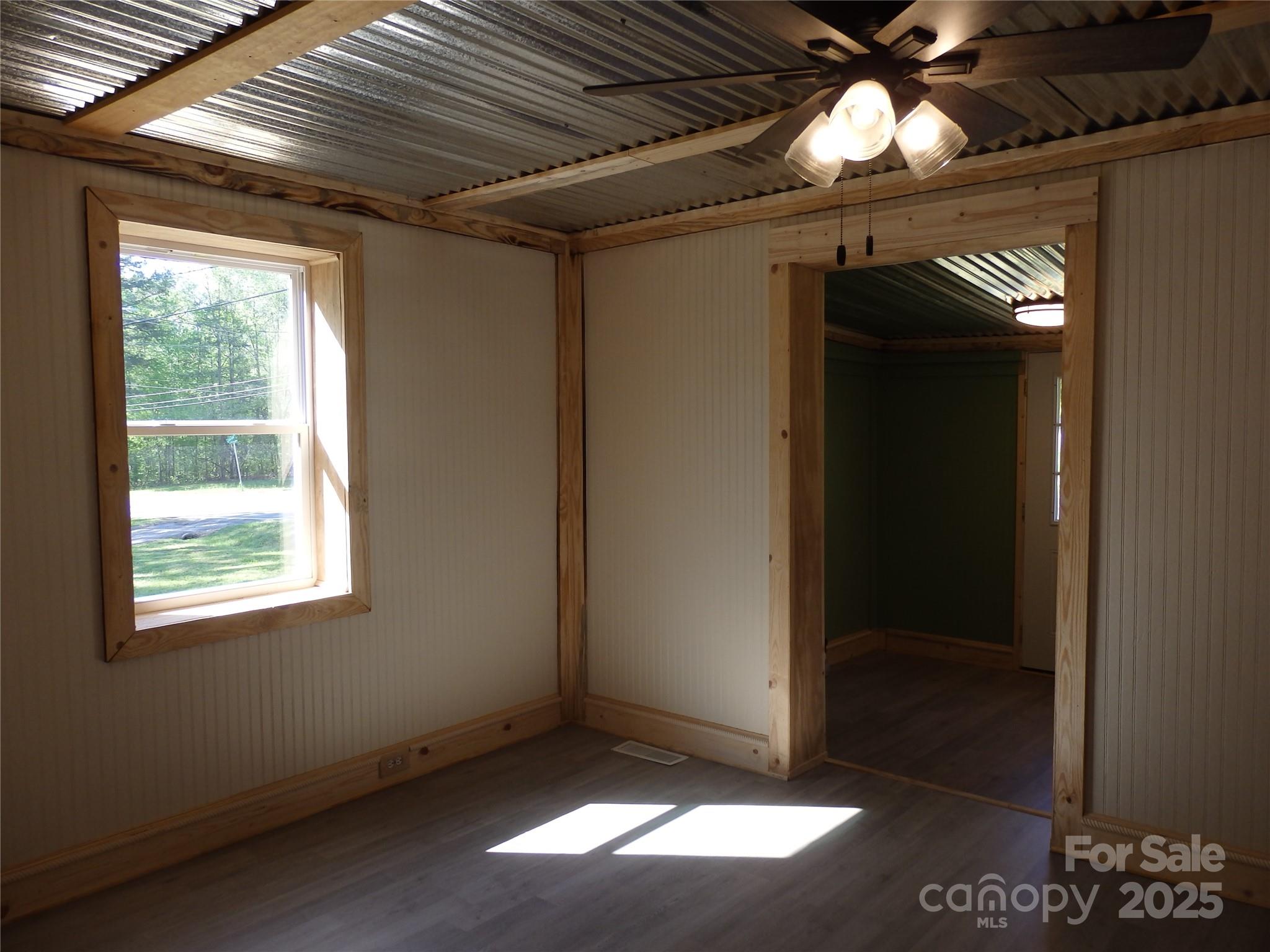 539 W Salisbury Street Property Photo 15