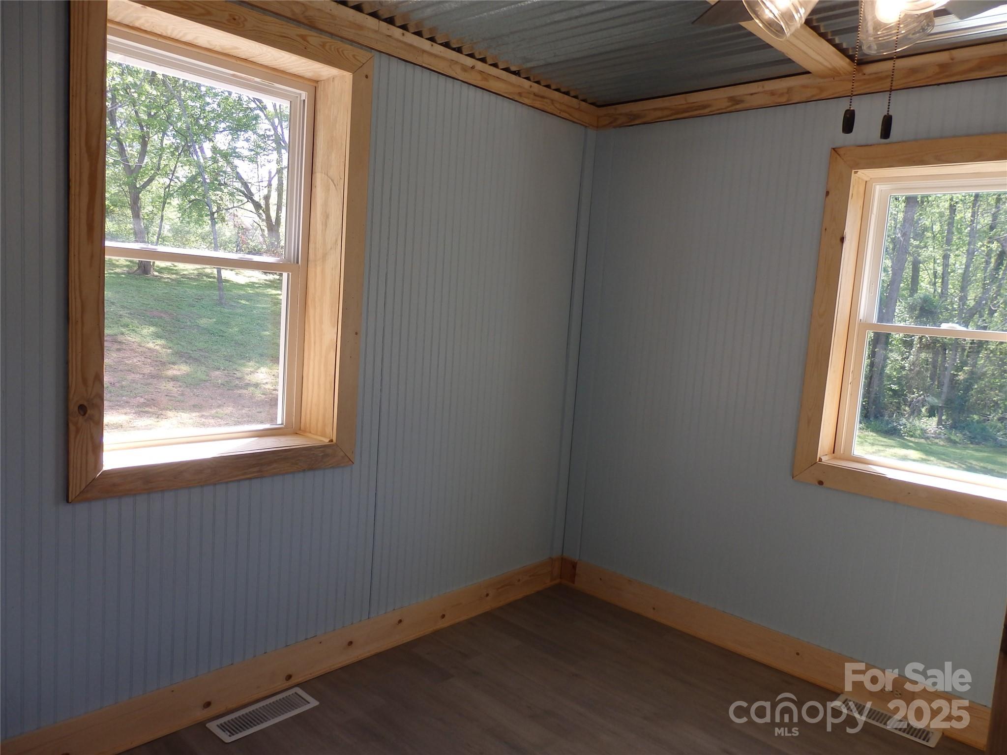 539 W Salisbury Street Property Photo 18