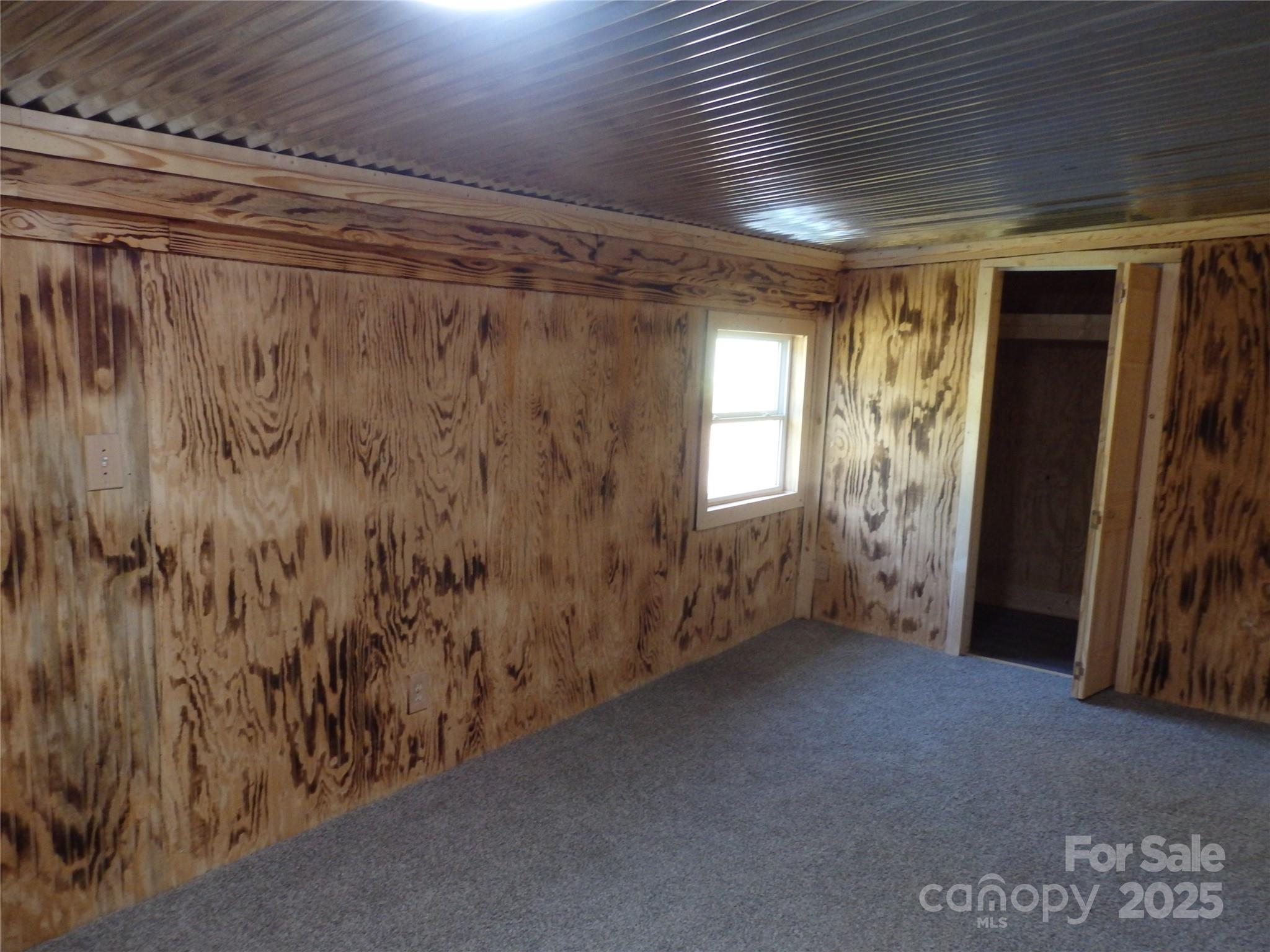 539 W Salisbury Street Property Photo 19