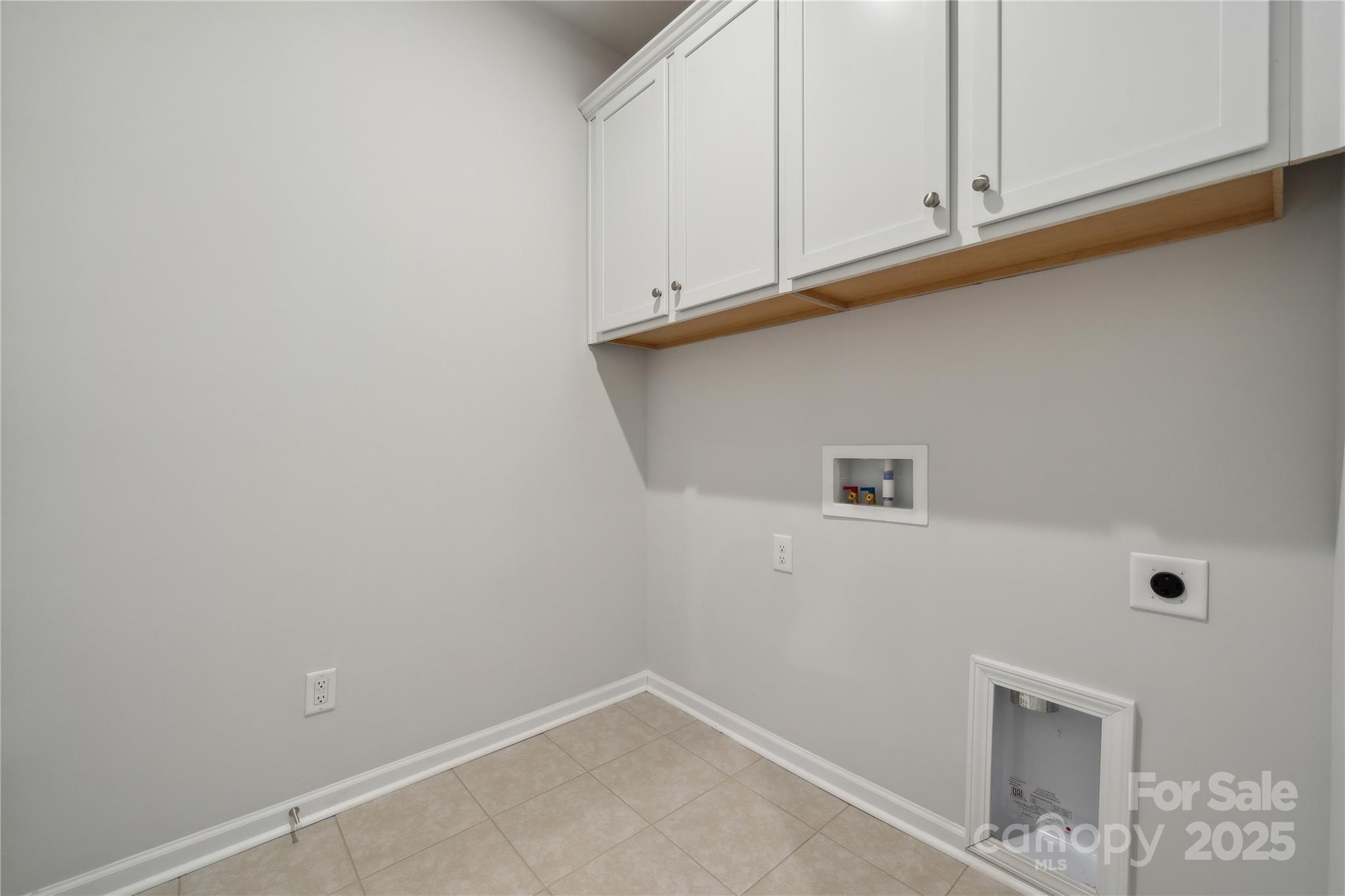 9088 El Sworth Drive 027 Property Photo 7