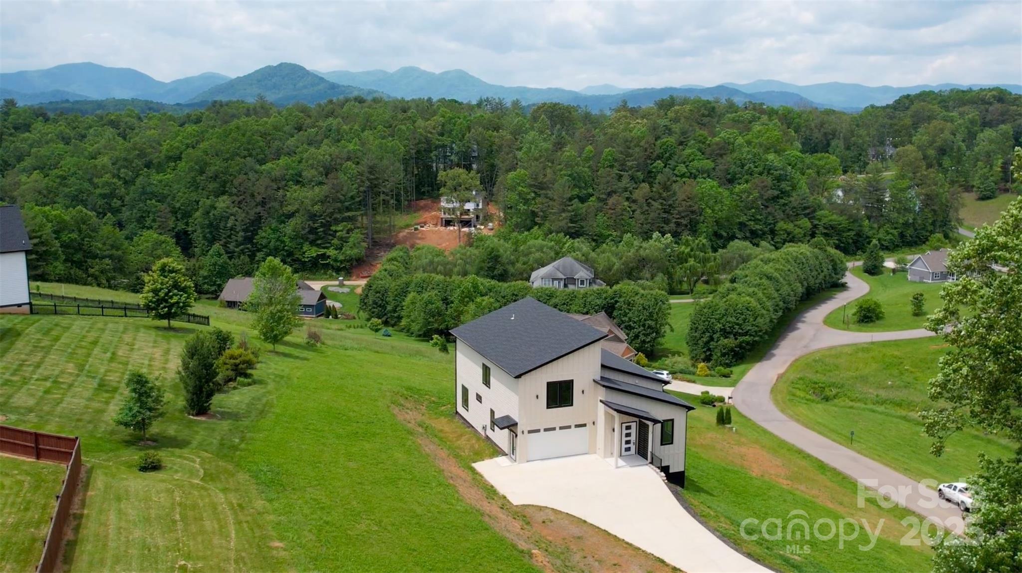 52 Temujin Drive Property Photo 1