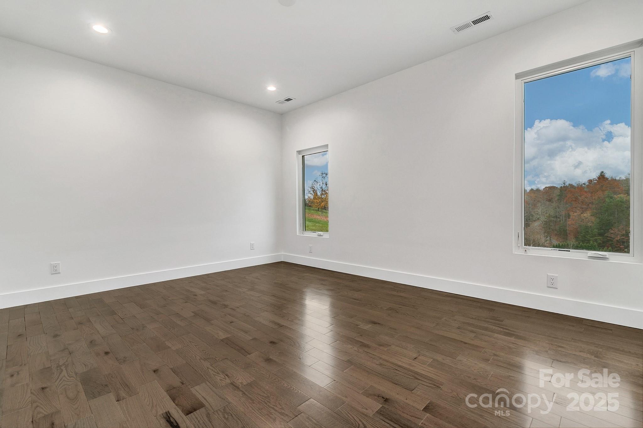 52 Temujin Drive Property Photo 33