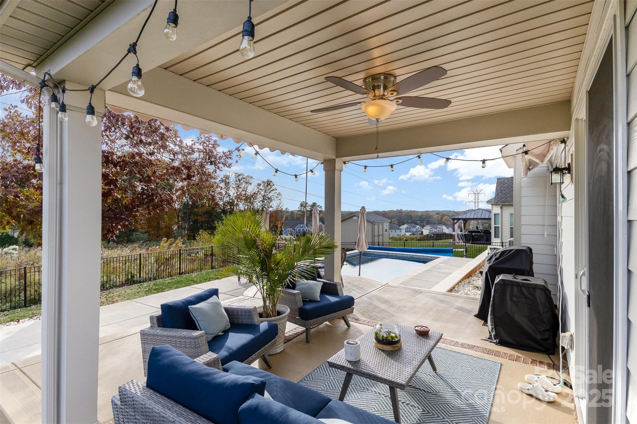 10978 Sparkle Creek Drive Property Photo 7