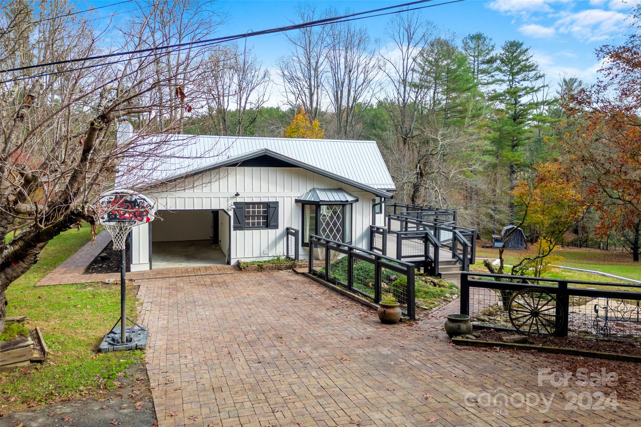 158 Glen Echo Lane Property Photo 5