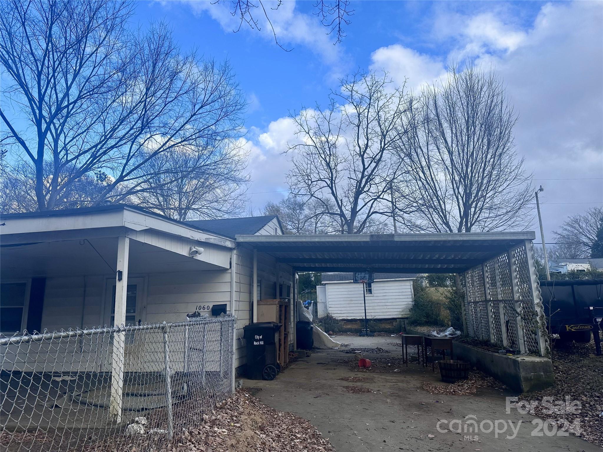 1060 Mcdow Drive Property Photo 3