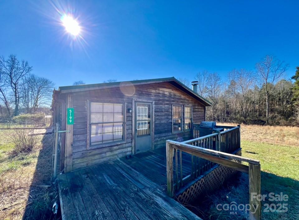 5199 Helms End Of Trail Property Photo 4