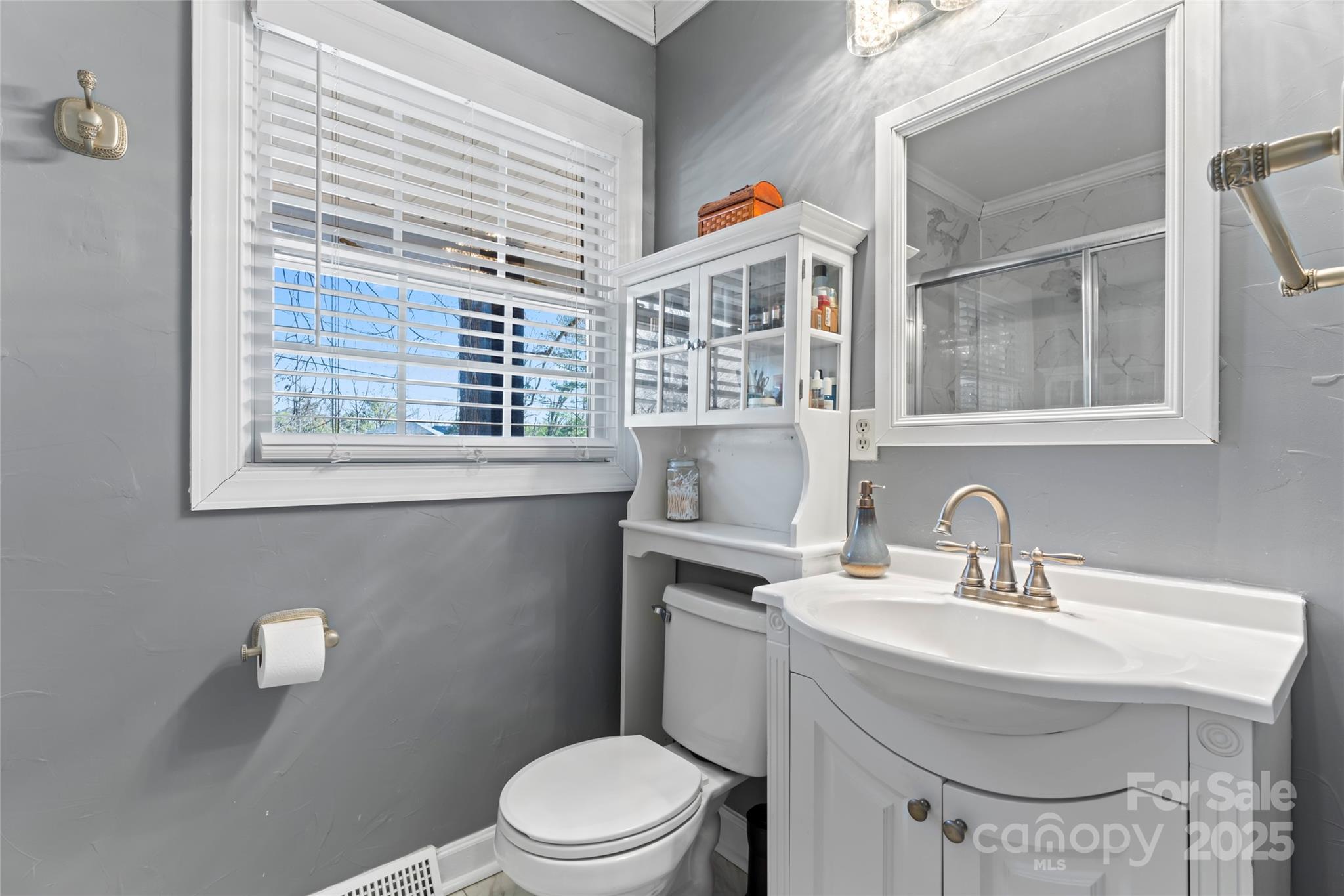 138 Wyanoke Avenue Property Photo 15