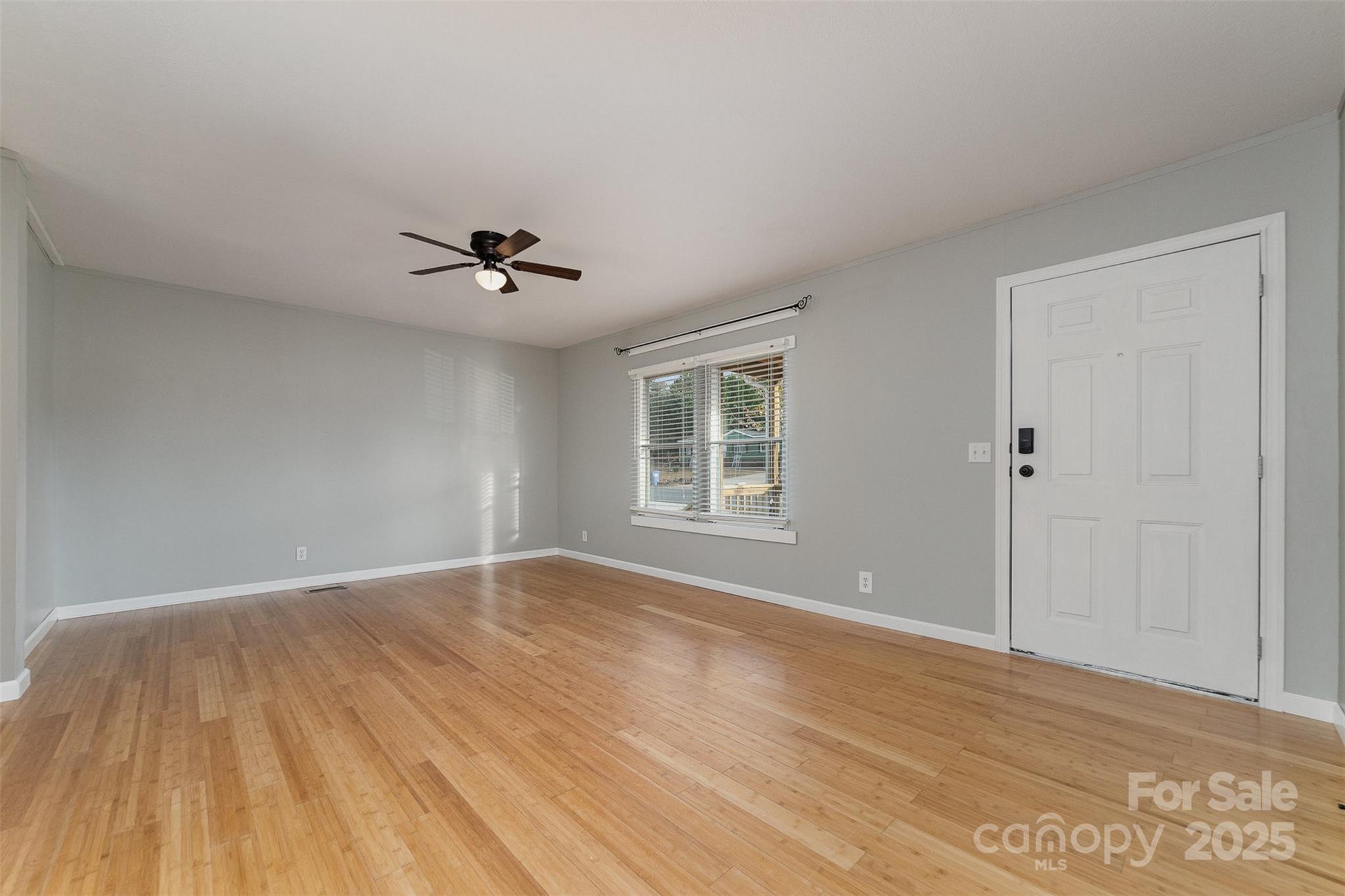 1176 Peppertree Drive Property Photo 3