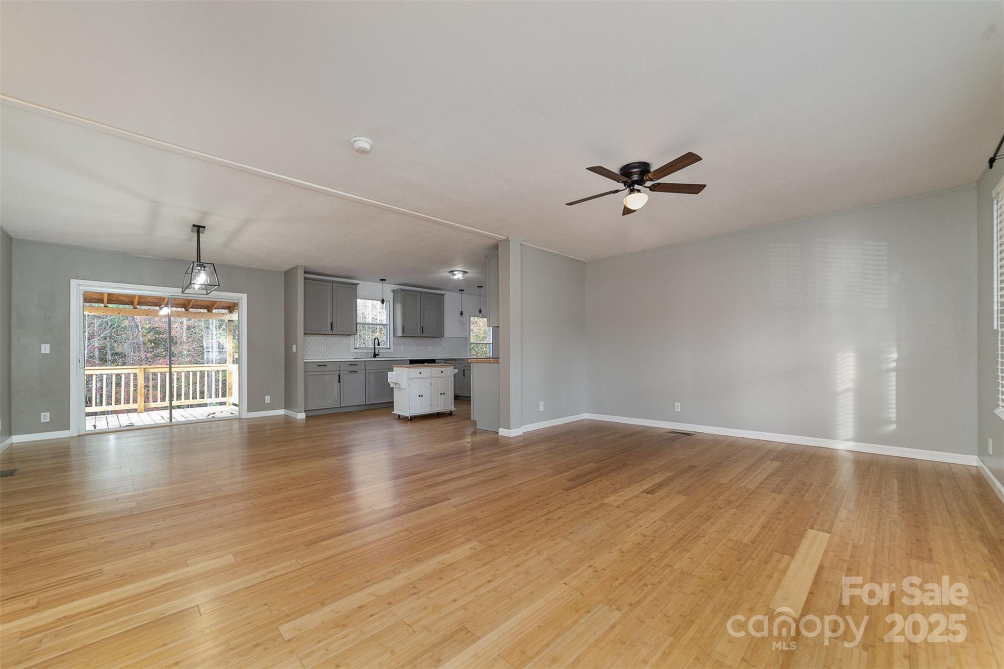 1176 Peppertree Drive Property Photo 4