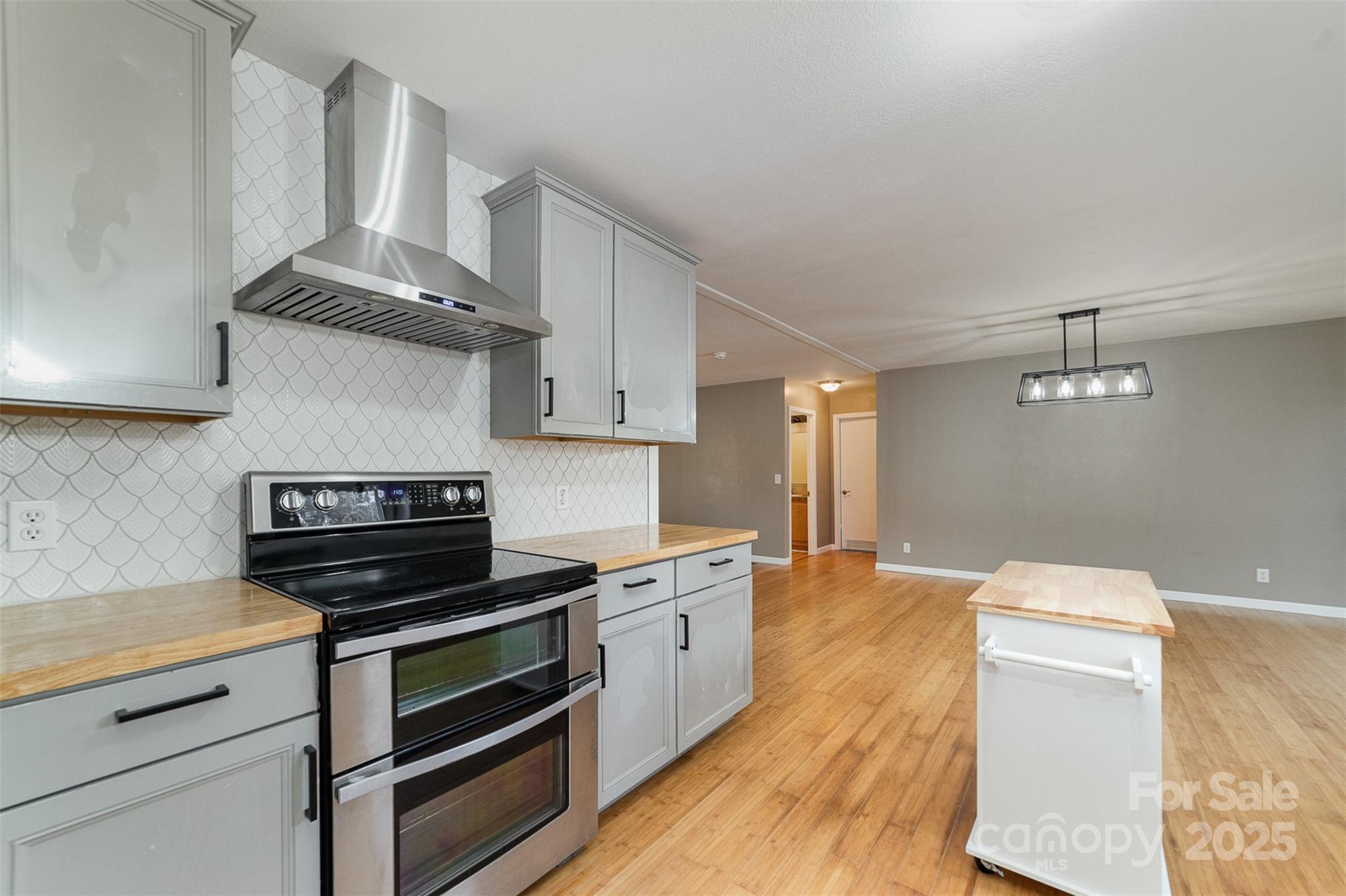 1176 Peppertree Drive Property Photo 12