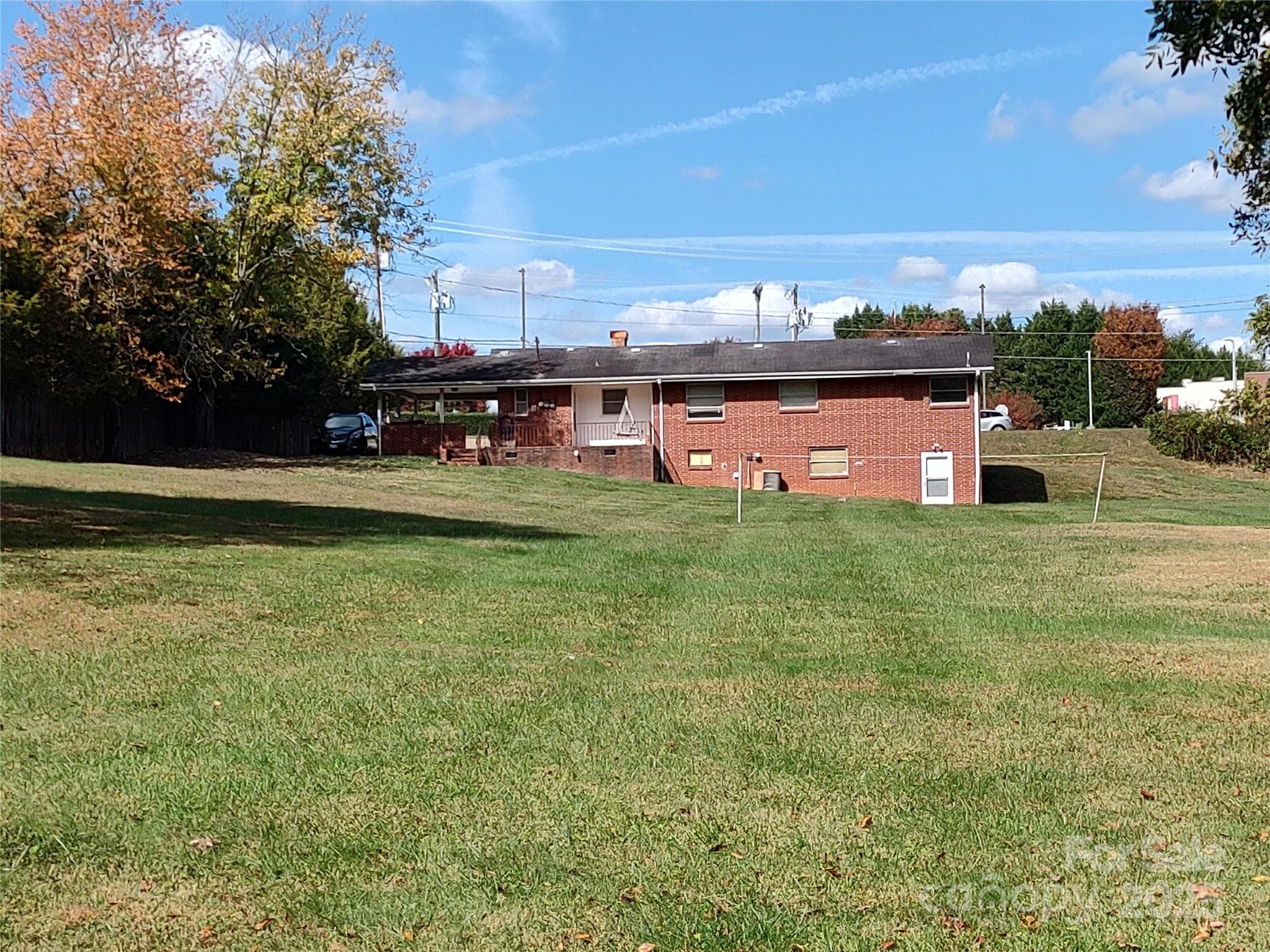 2440 Springs Road Property Photo 6