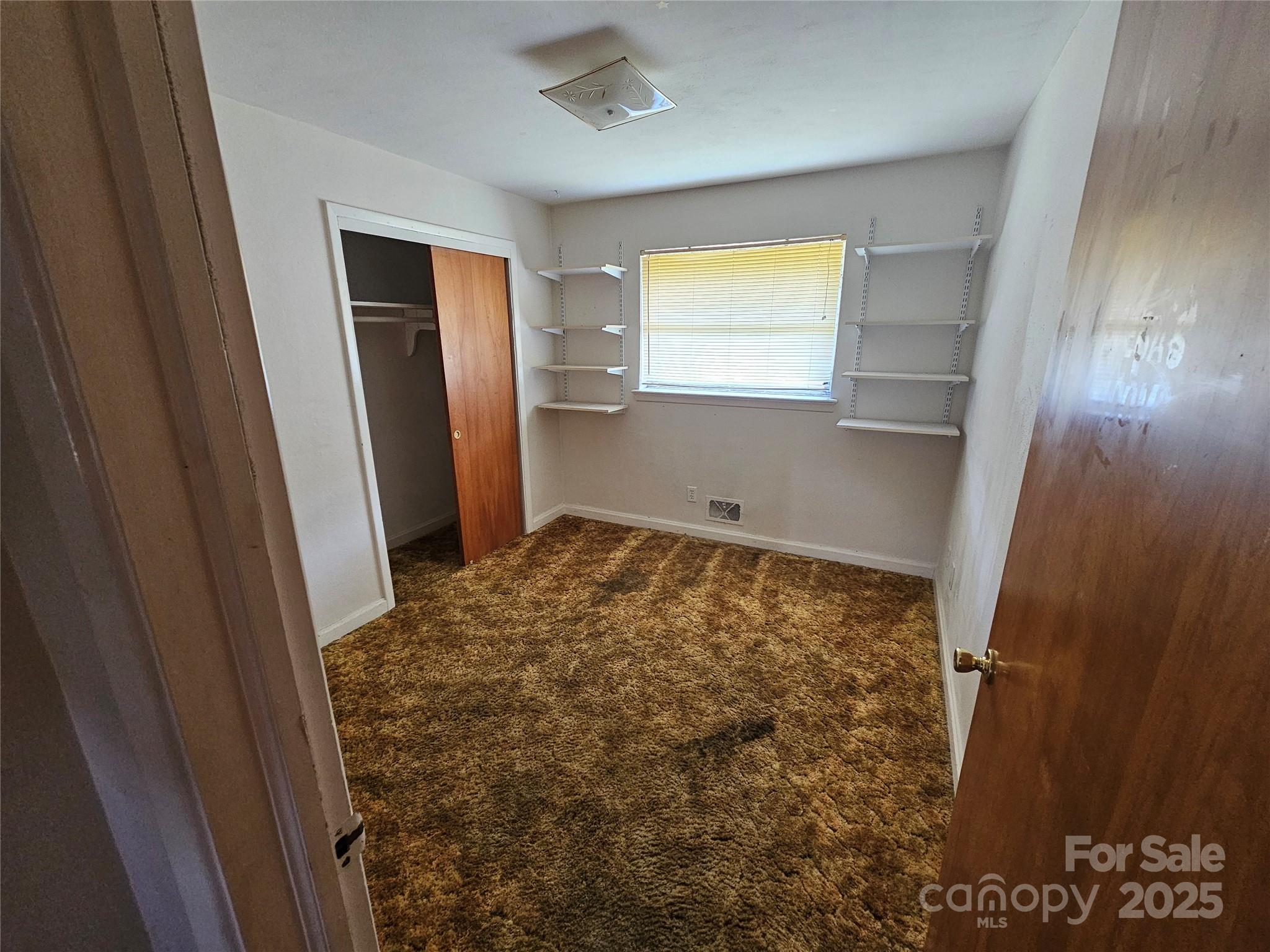 2440 Springs Road Property Photo 14