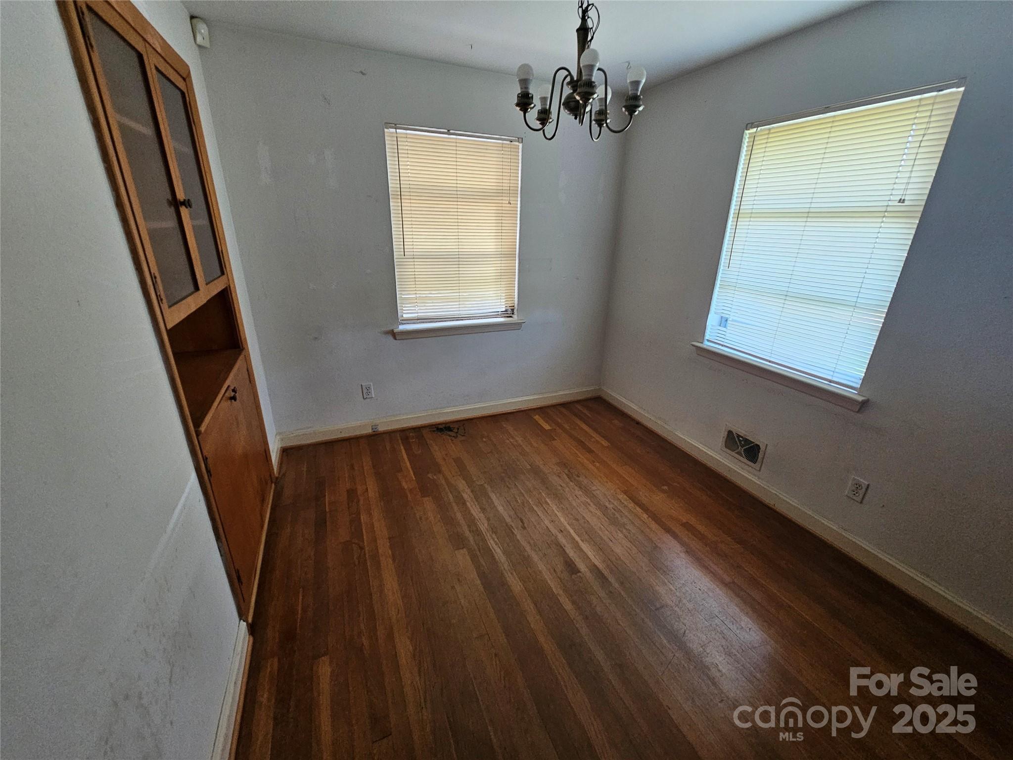 2440 Springs Road Property Photo 16