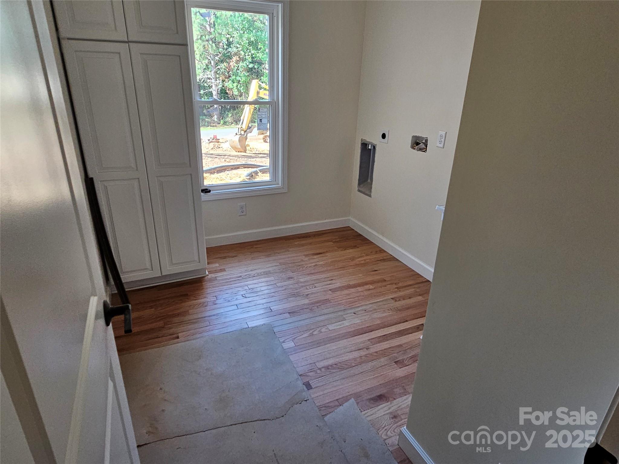 2440 Springs Road Property Photo 17