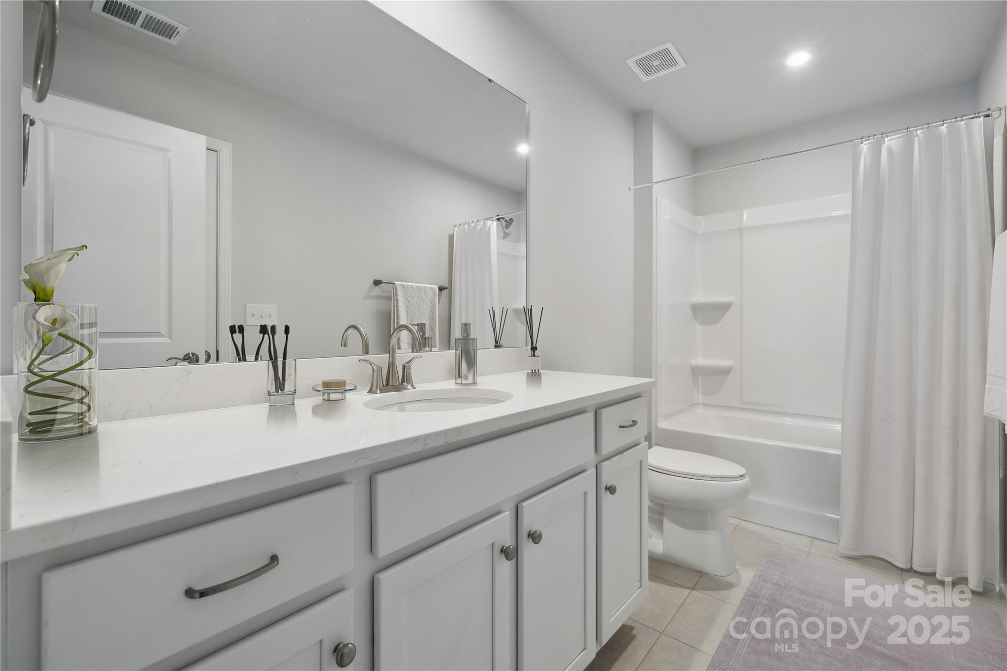 885 Exeter Drive 070 Property Photo 21