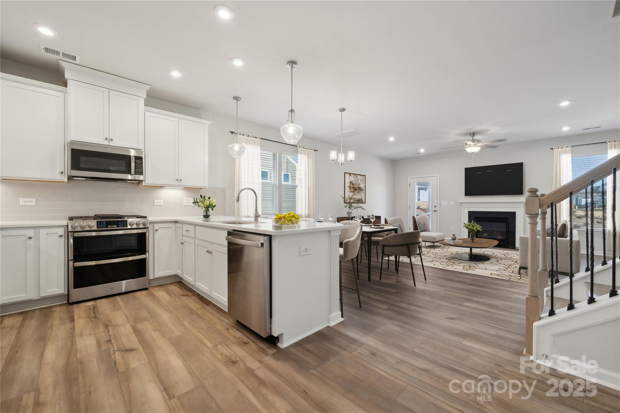 8364 Acadia Parkway 18 Property Photo 6