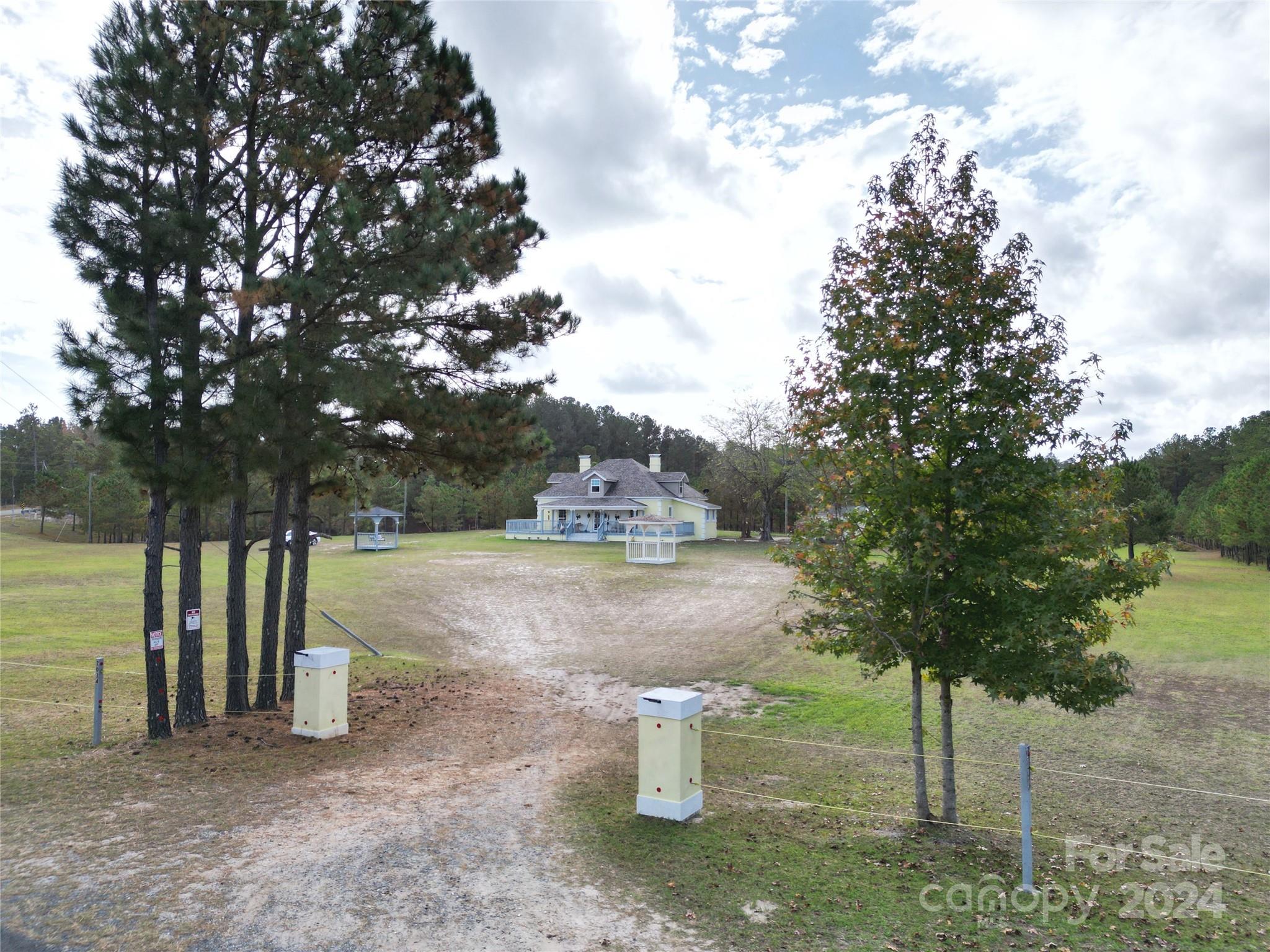 2034 Haileys Ferry Road Property Photo 3