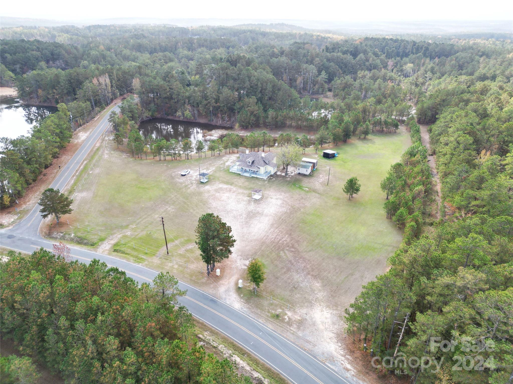 2034 Haileys Ferry Road Property Photo 4