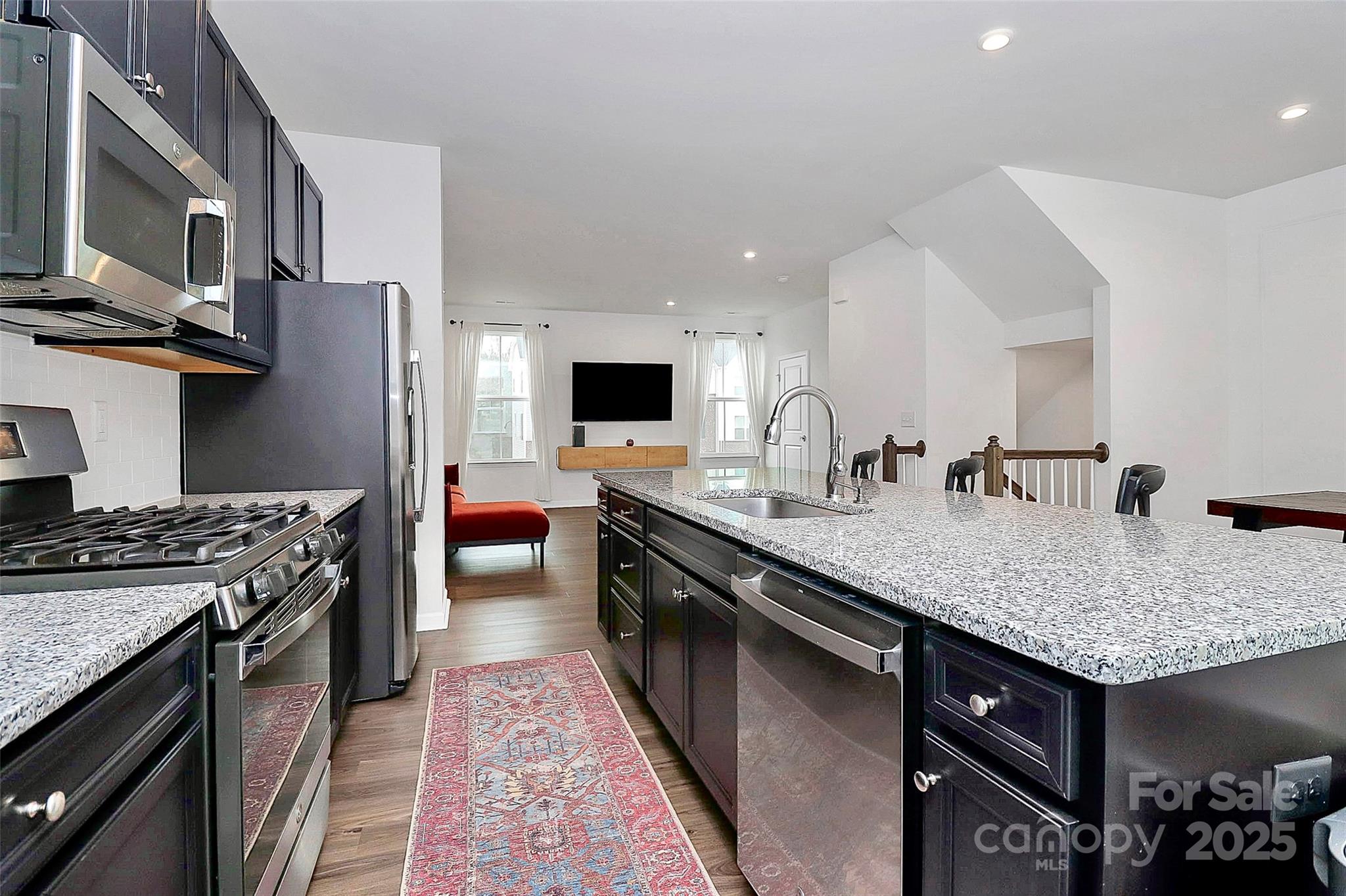 2608 Grantham Place Drive Property Photo 12