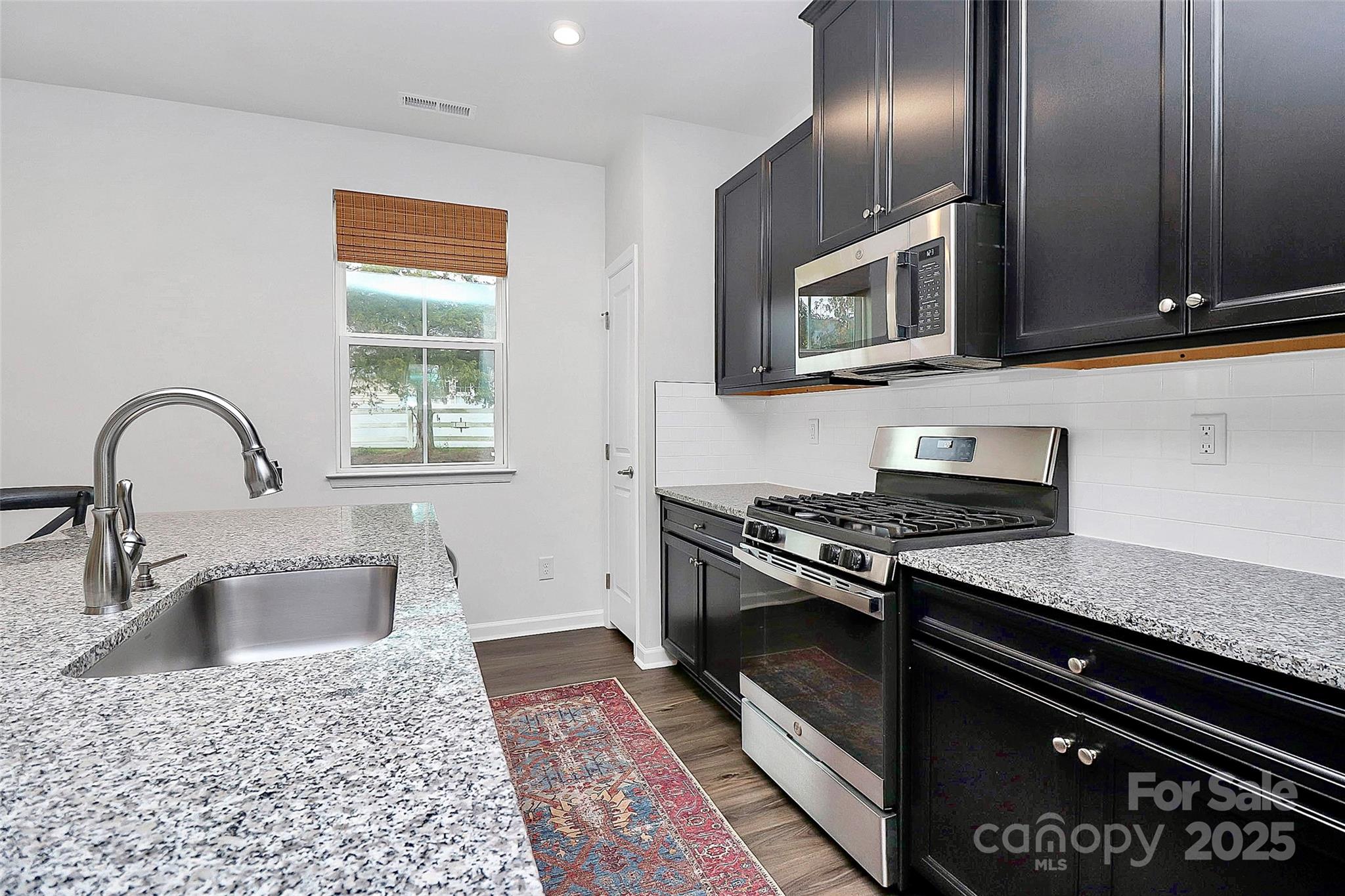 2608 Grantham Place Drive Property Photo 15