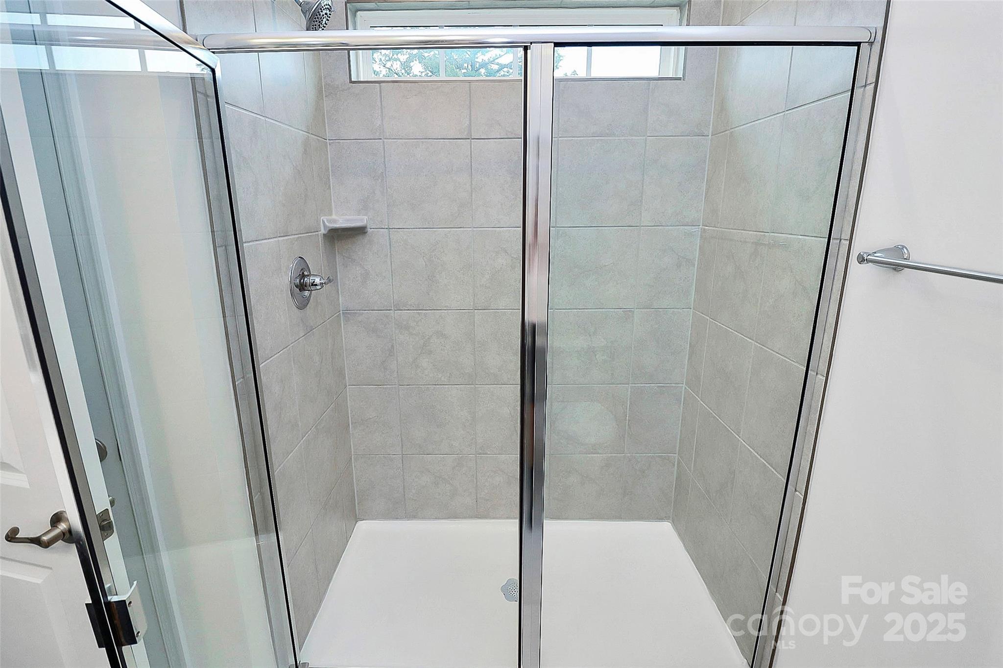 2608 Grantham Place Drive Property Photo 28