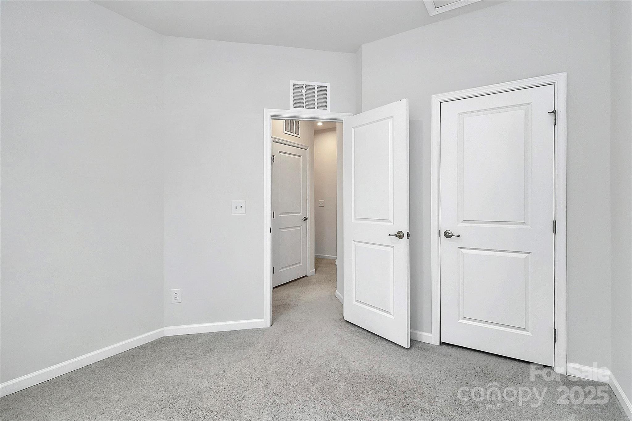 2608 Grantham Place Drive Property Photo 30