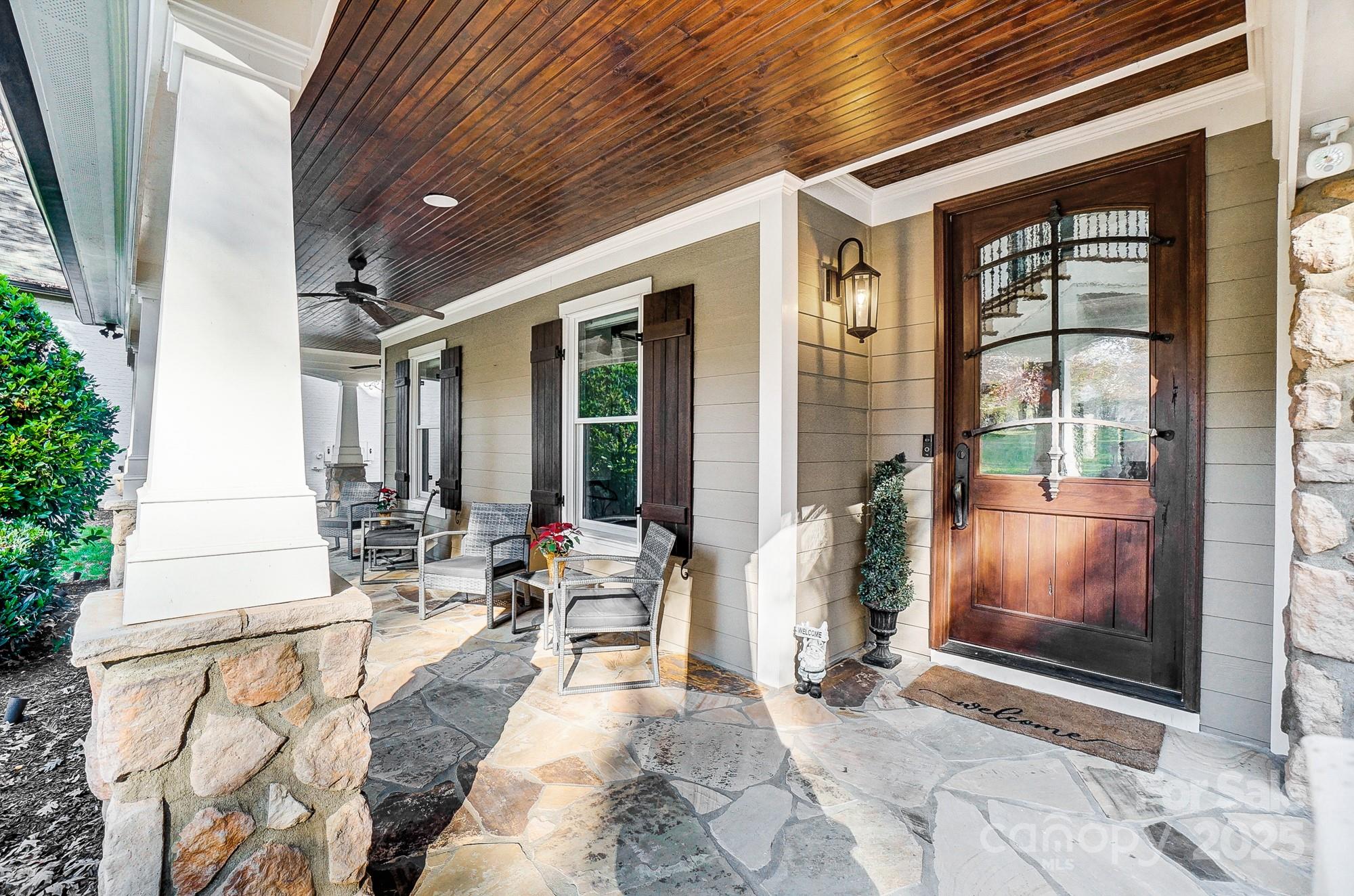 20361 Enclave Oaks Court Property Photo 4