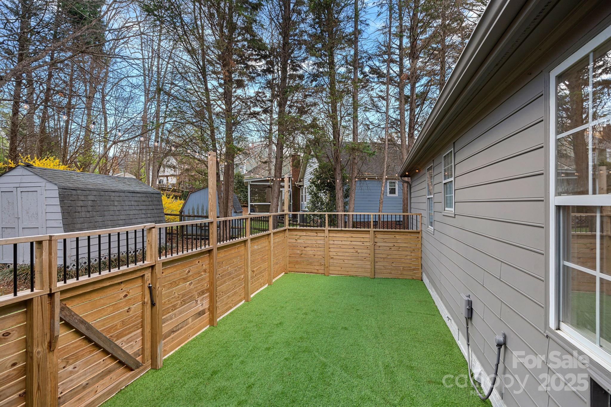 9027 Twin Trail Drive Property Photo 24