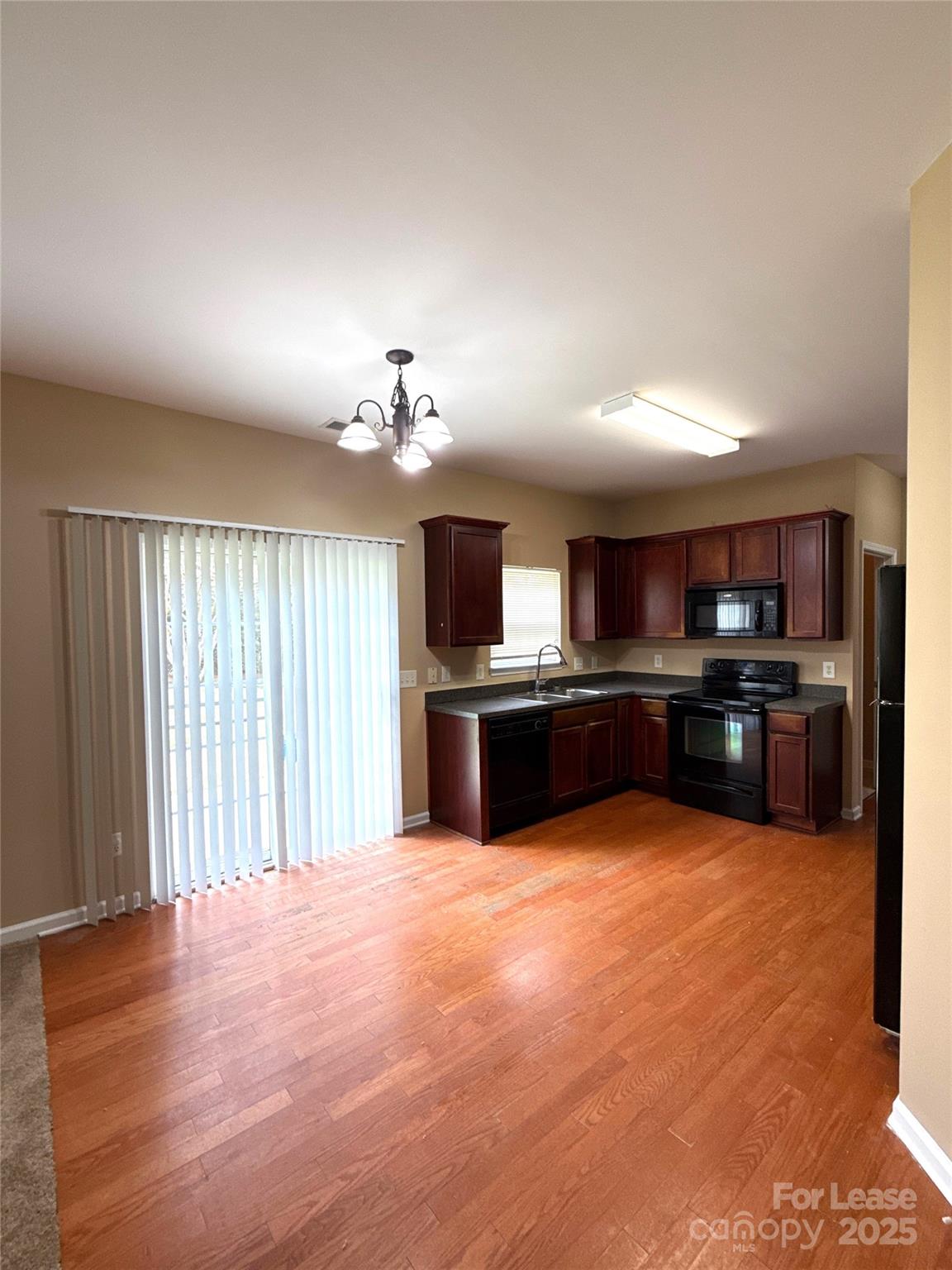 10024 Barrands Lane Property Photo 7