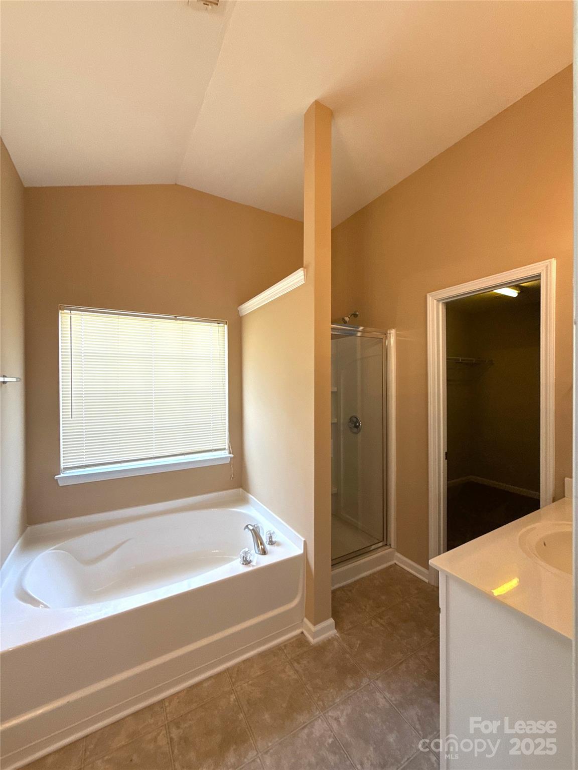 10024 Barrands Lane Property Photo 10