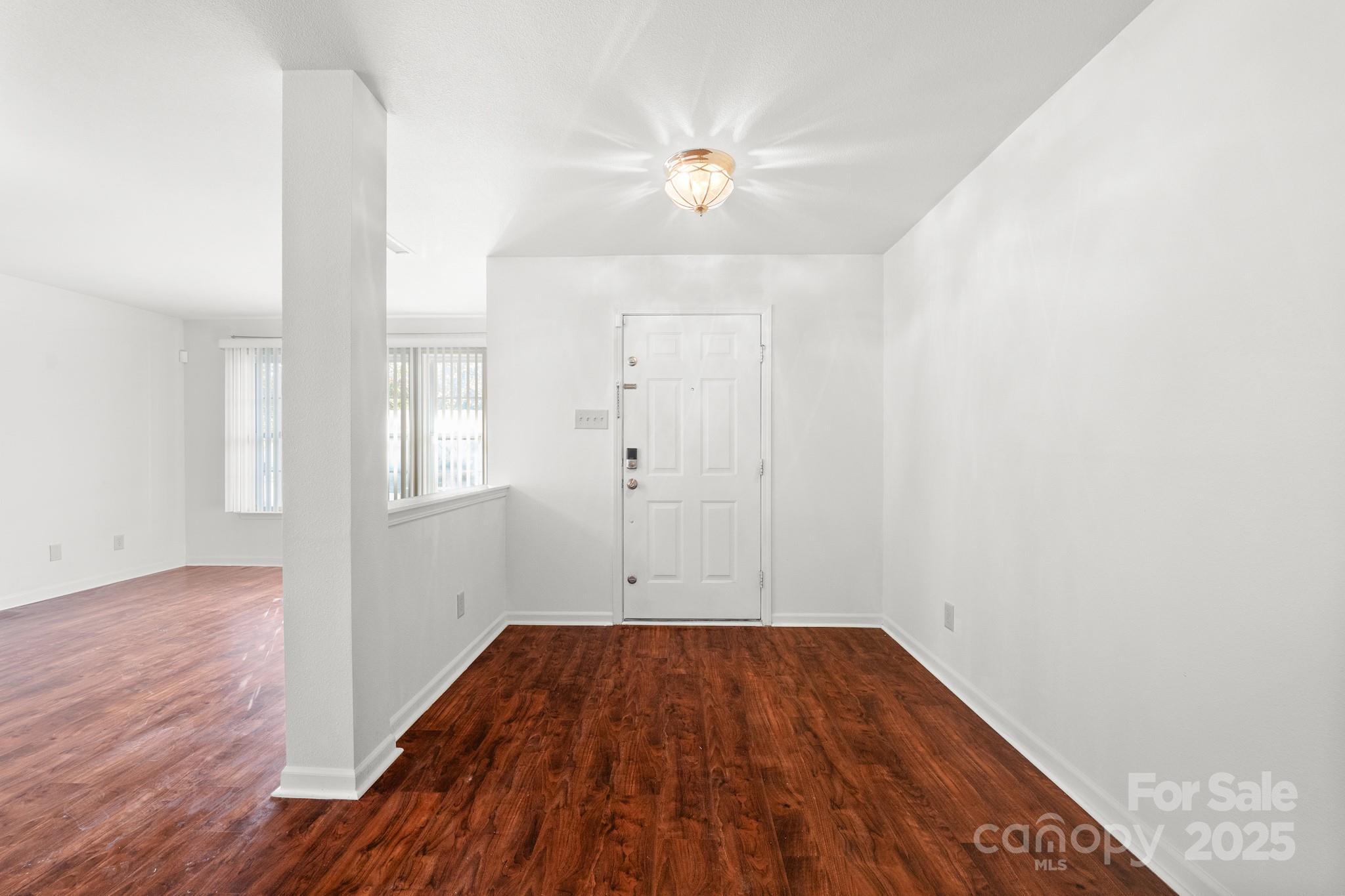 2318 Sweet Flag Court Property Photo 7