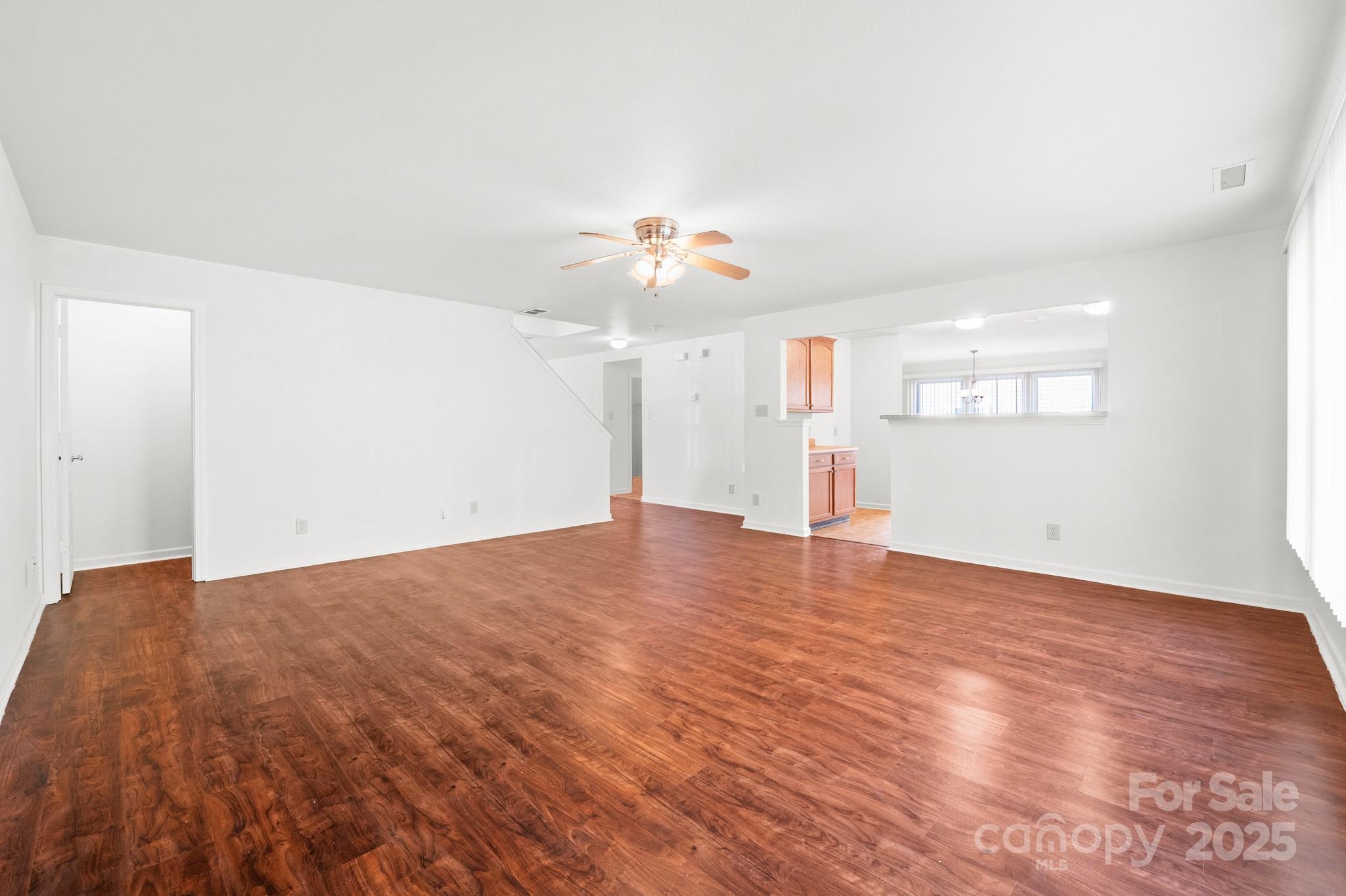 2318 Sweet Flag Court Property Photo 9