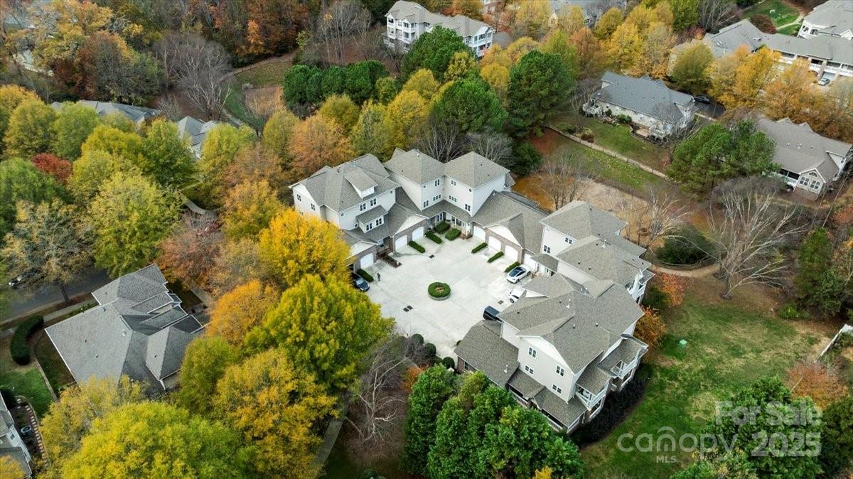 18819 Cloverstone Circle Property Photo 2