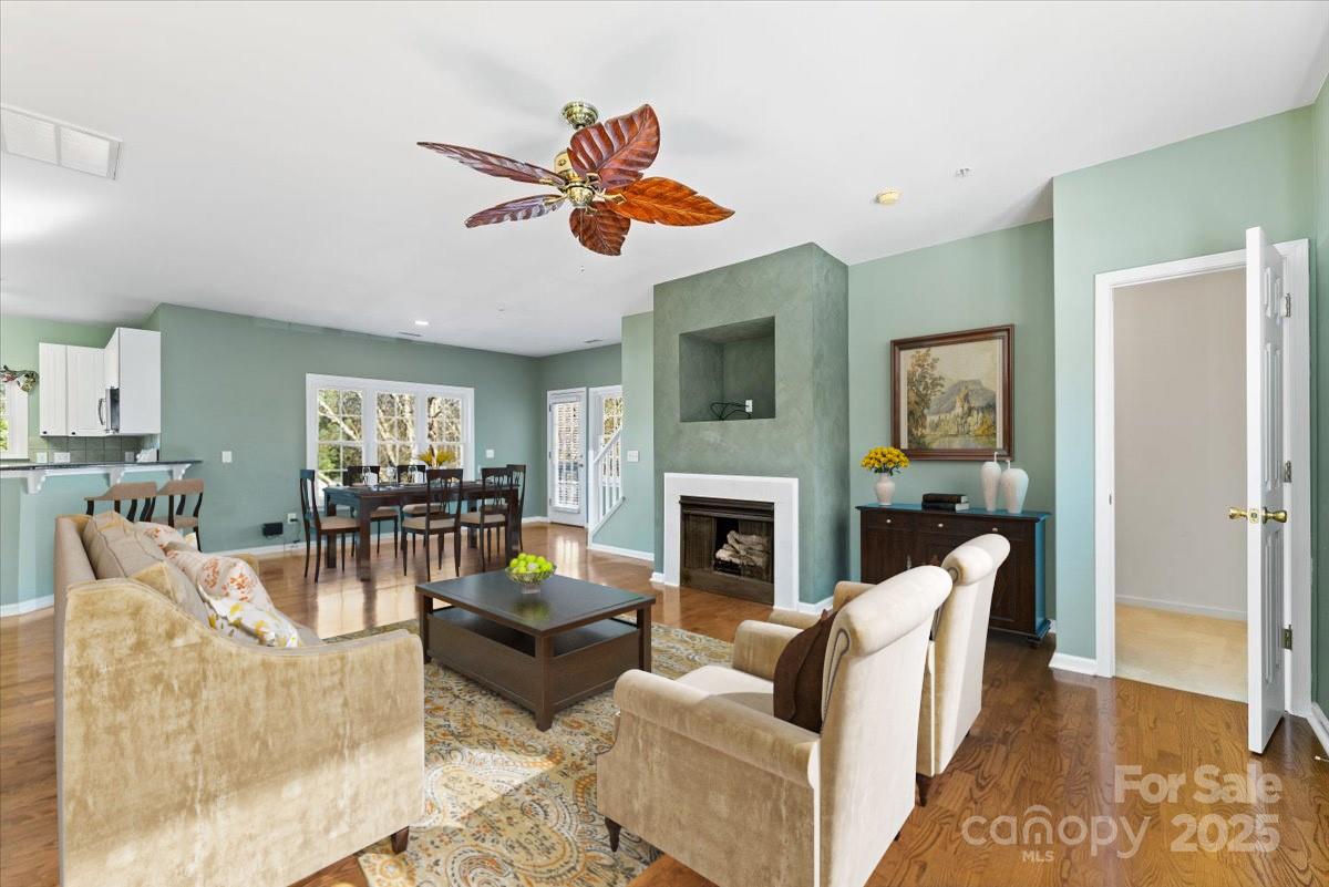 18819 Cloverstone Circle Property Photo 6