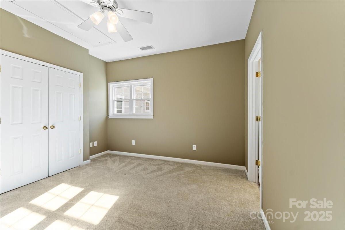 18819 Cloverstone Circle Property Photo 19