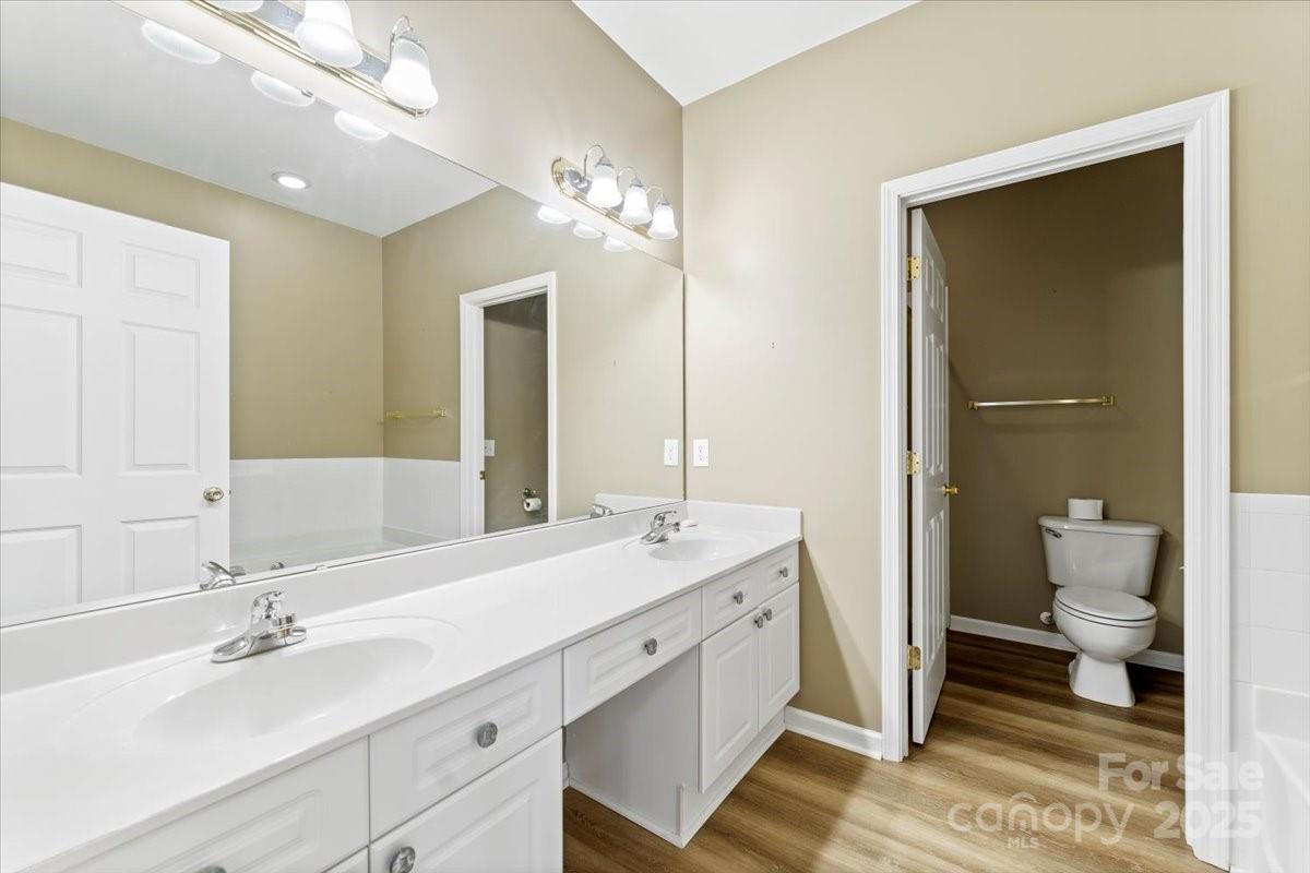18819 Cloverstone Circle Property Photo 25