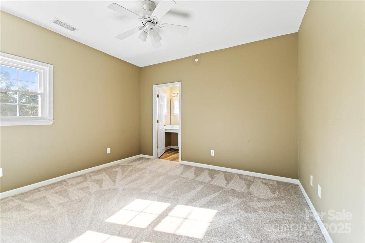 18819 Cloverstone Circle Property Photo 26