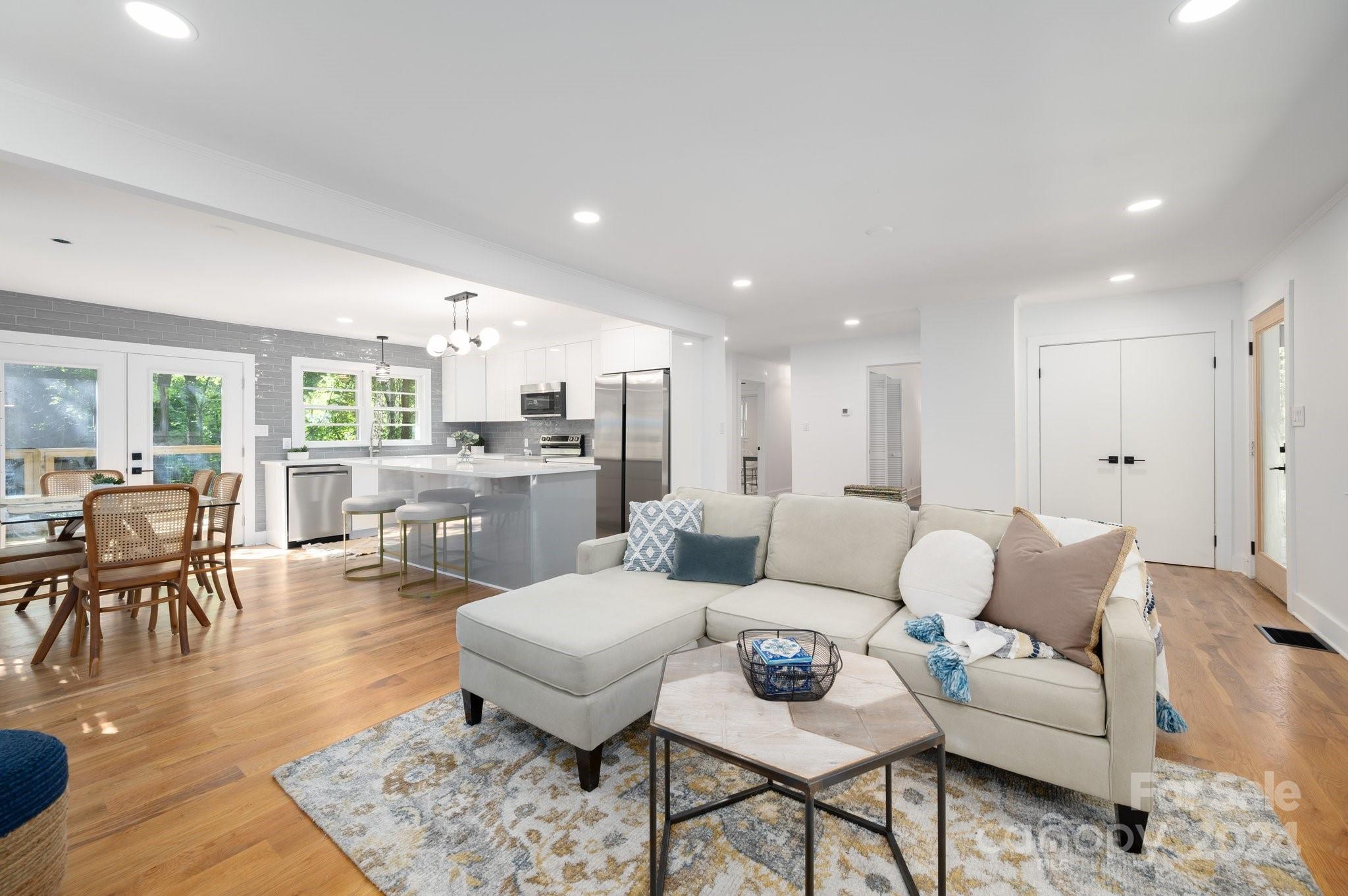 15 Yvonne Lane Property Photo 1