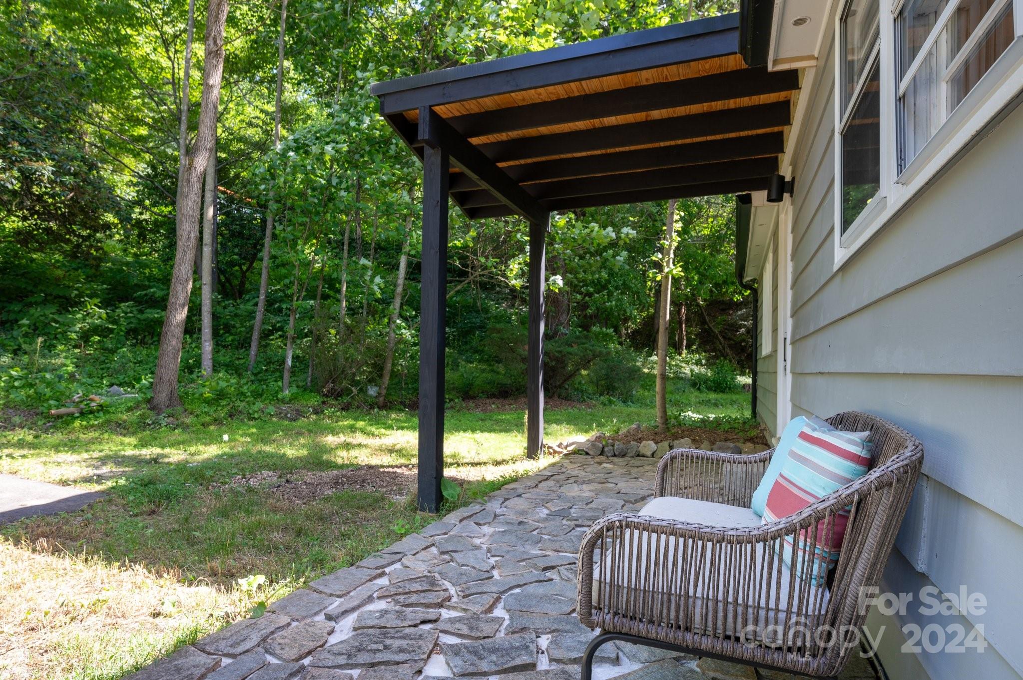 15 Yvonne Lane Property Photo 26