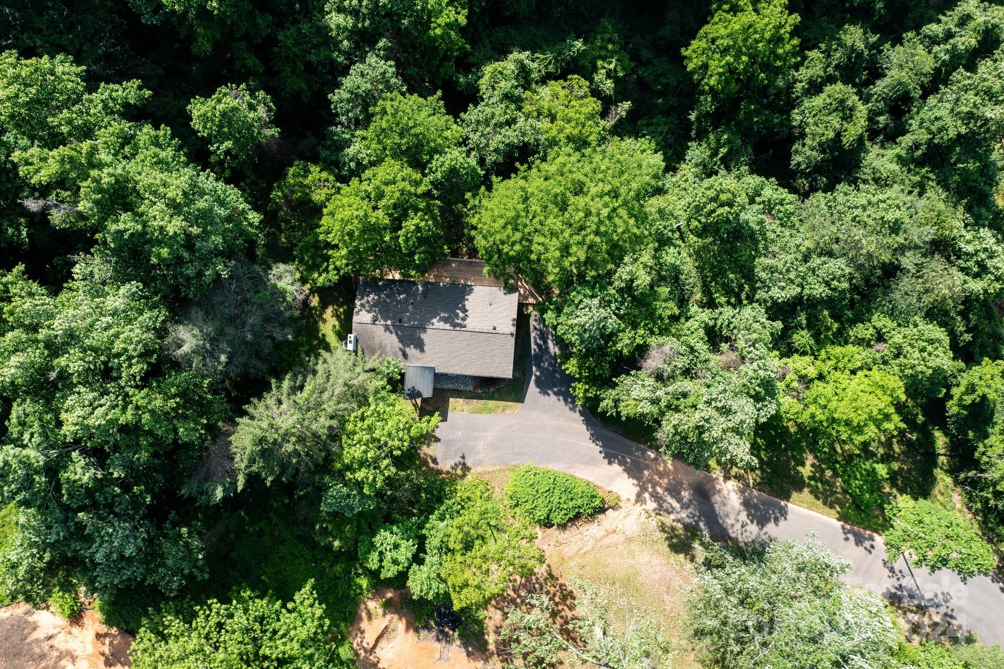15 Yvonne Lane Property Photo 28