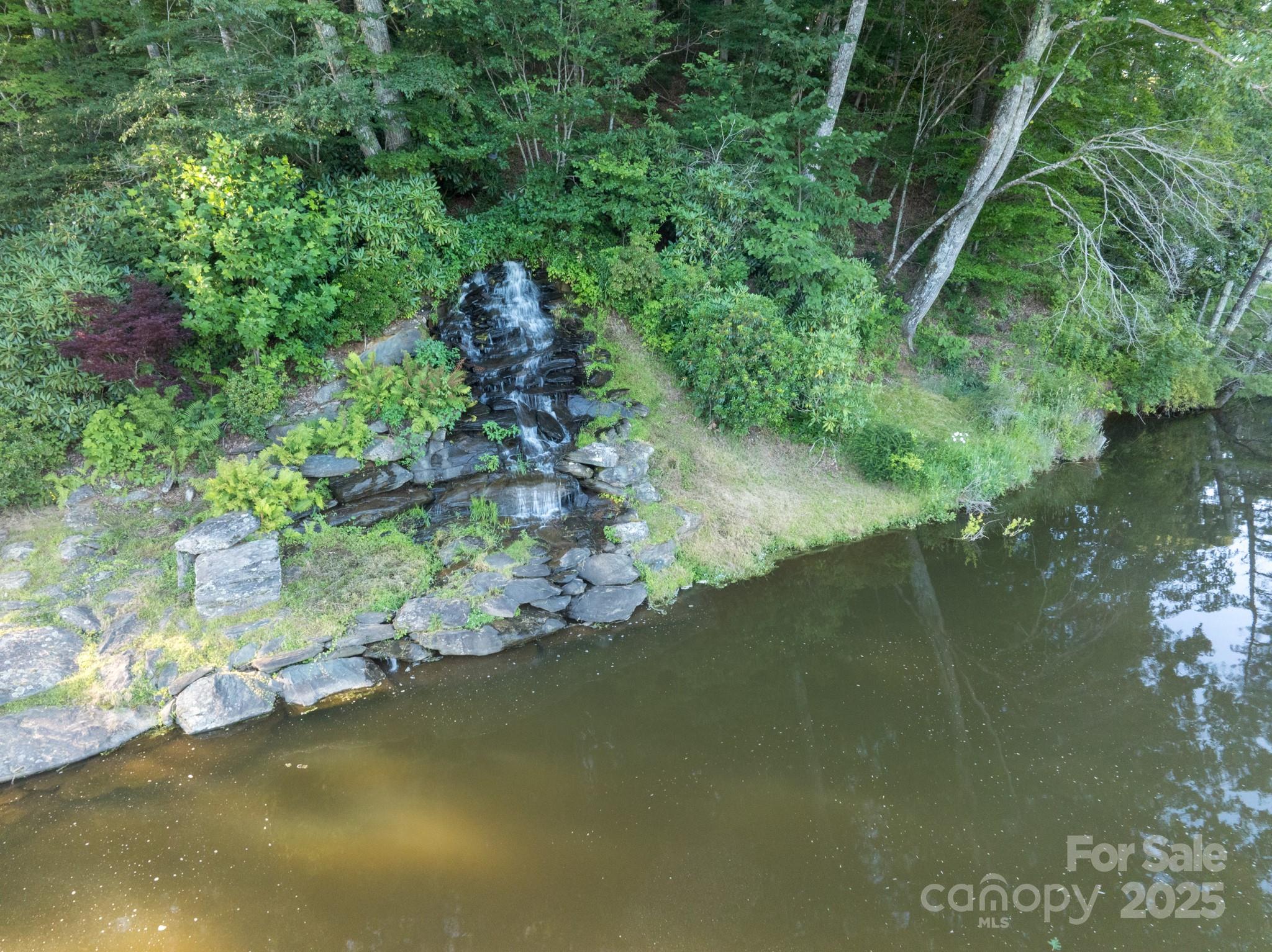 33 Summit Lane Property Photo 12