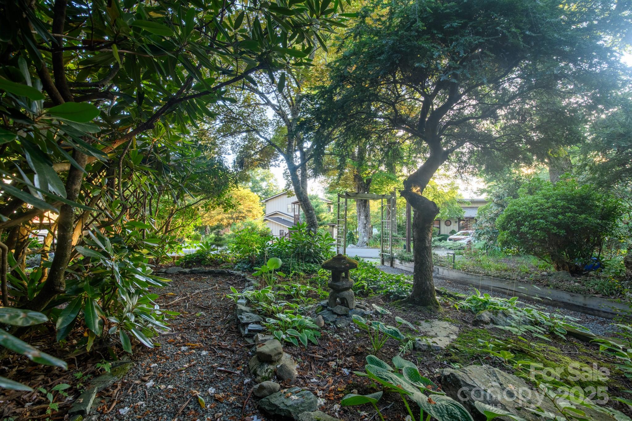 33 Summit Lane Property Photo 16