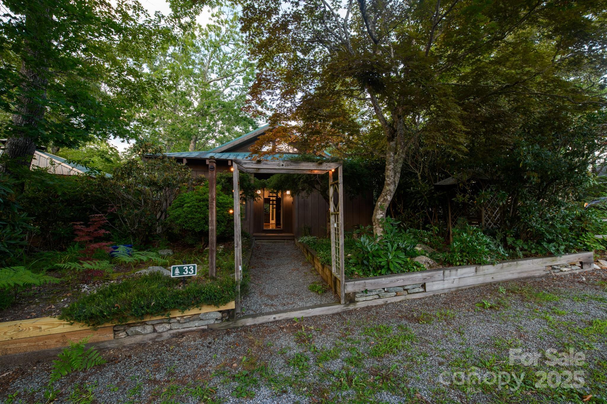 33 Summit Lane Property Photo 19