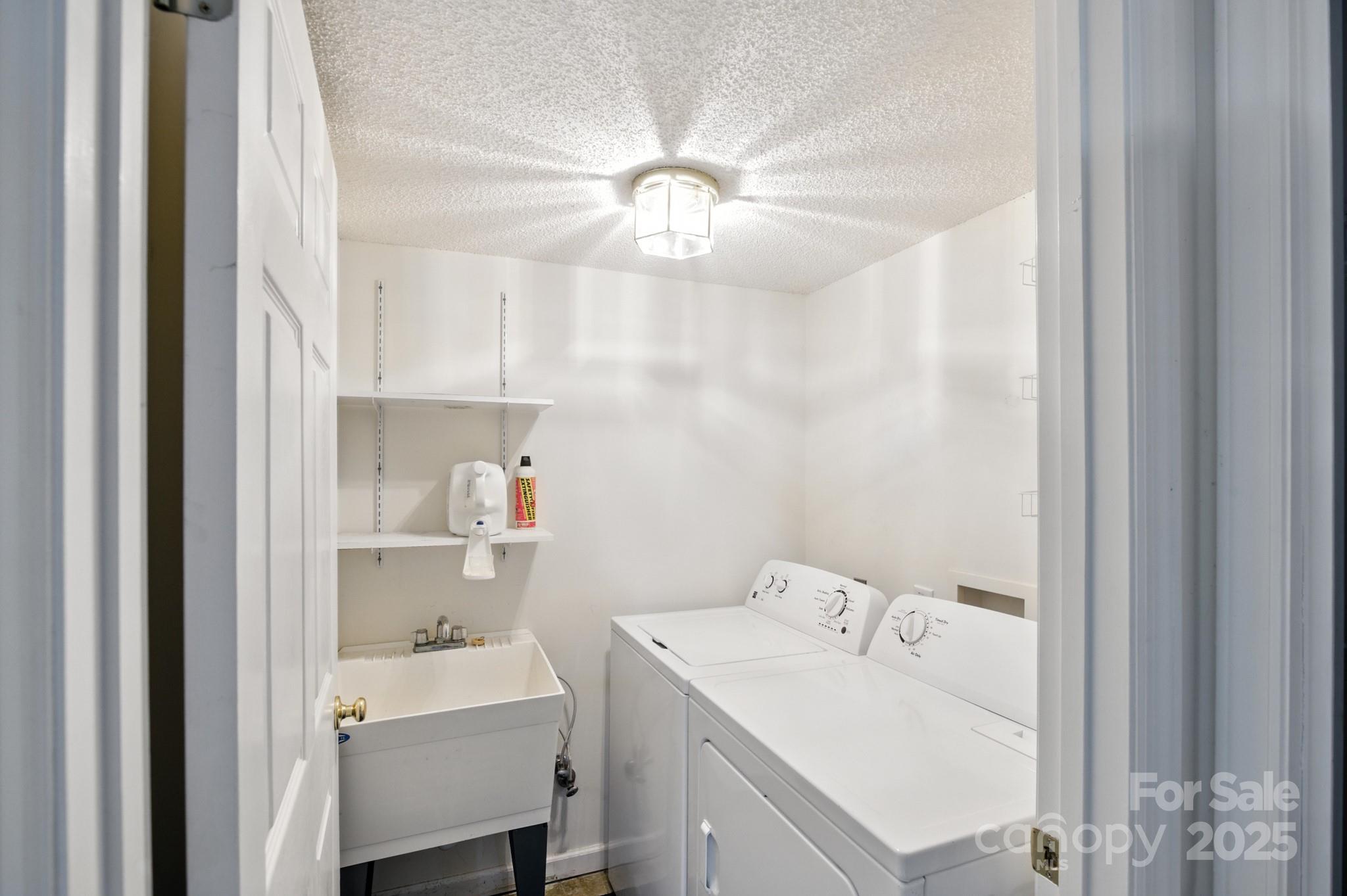 33 Summit Lane Property Photo 43