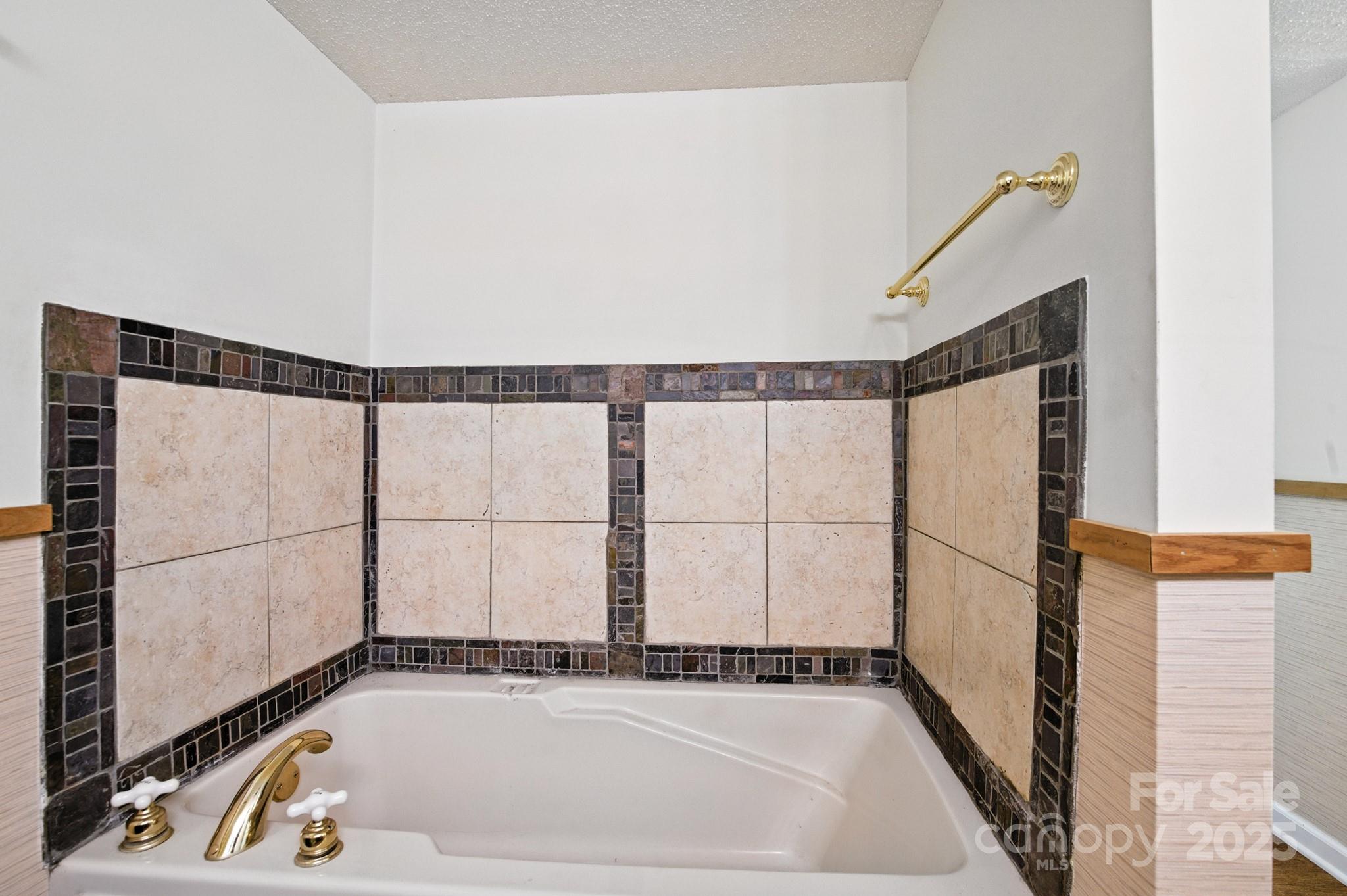 33 Summit Lane Property Photo 46