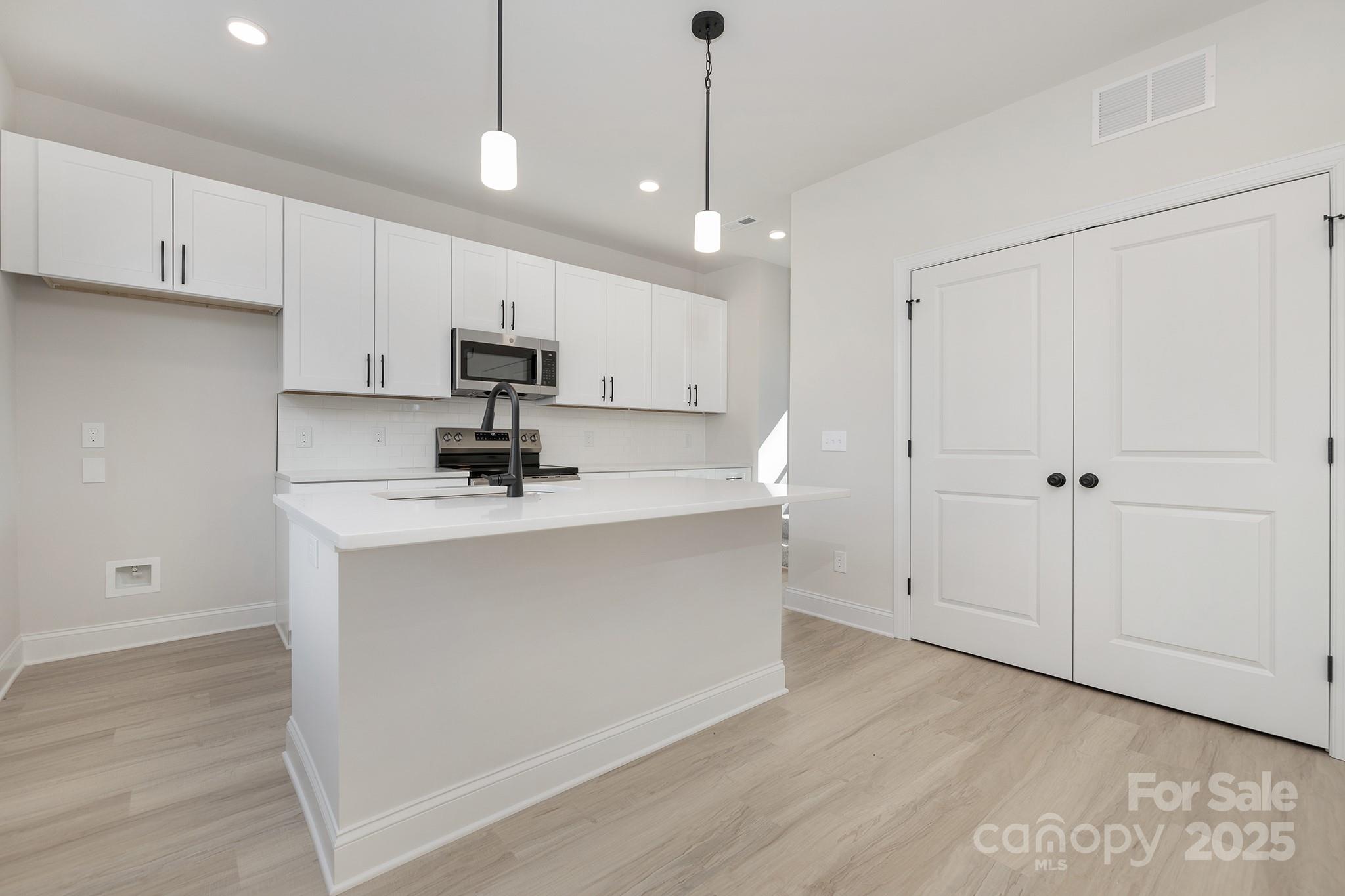 403 Durham Avenue Property Photo 8