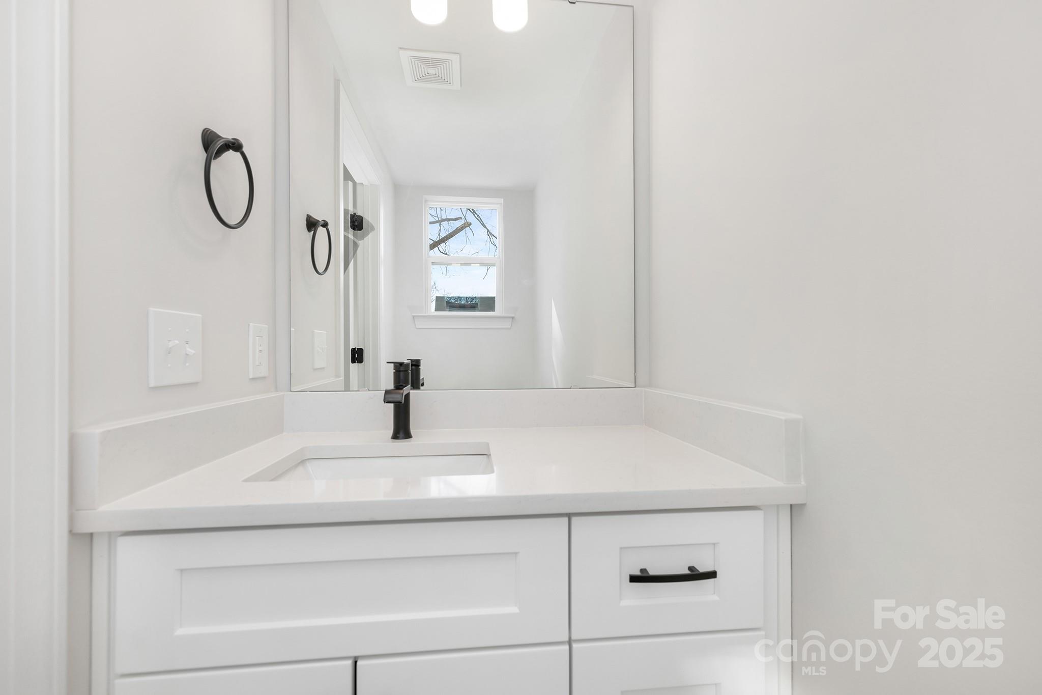 403 Durham Avenue Property Photo 9